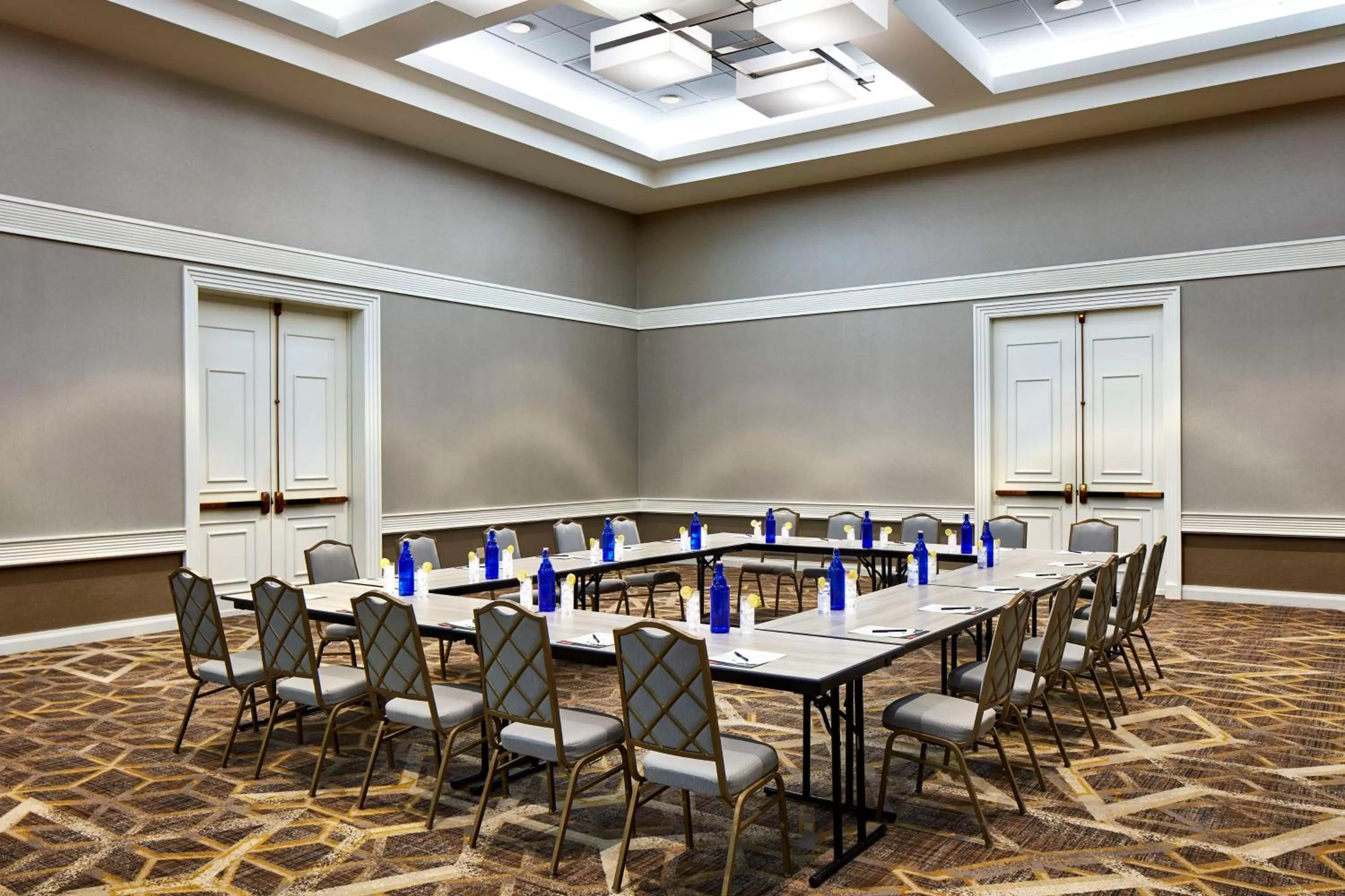 Meeting/conference room in DoubleTree by Hilton Golf Resort Palm Springs