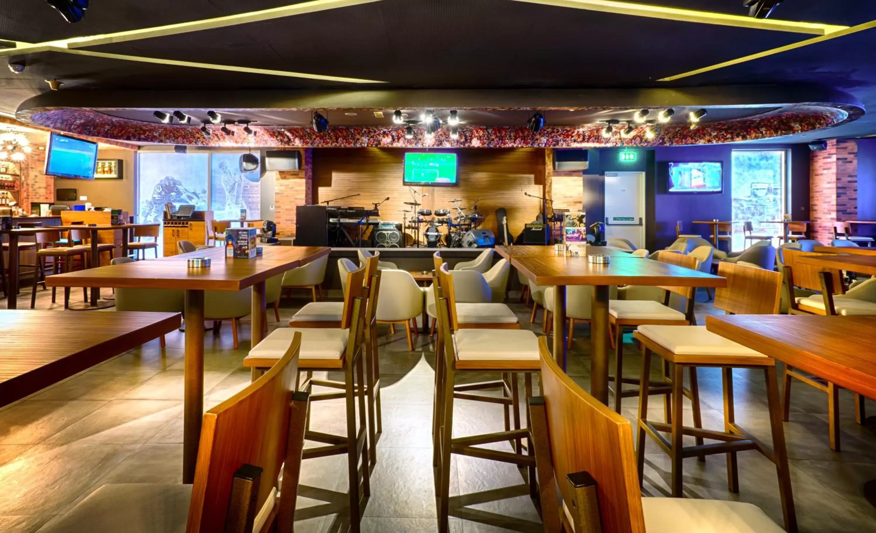 Lounge or bar, Restaurant/Places to Eat in Citymax Hotel Bur Dubai