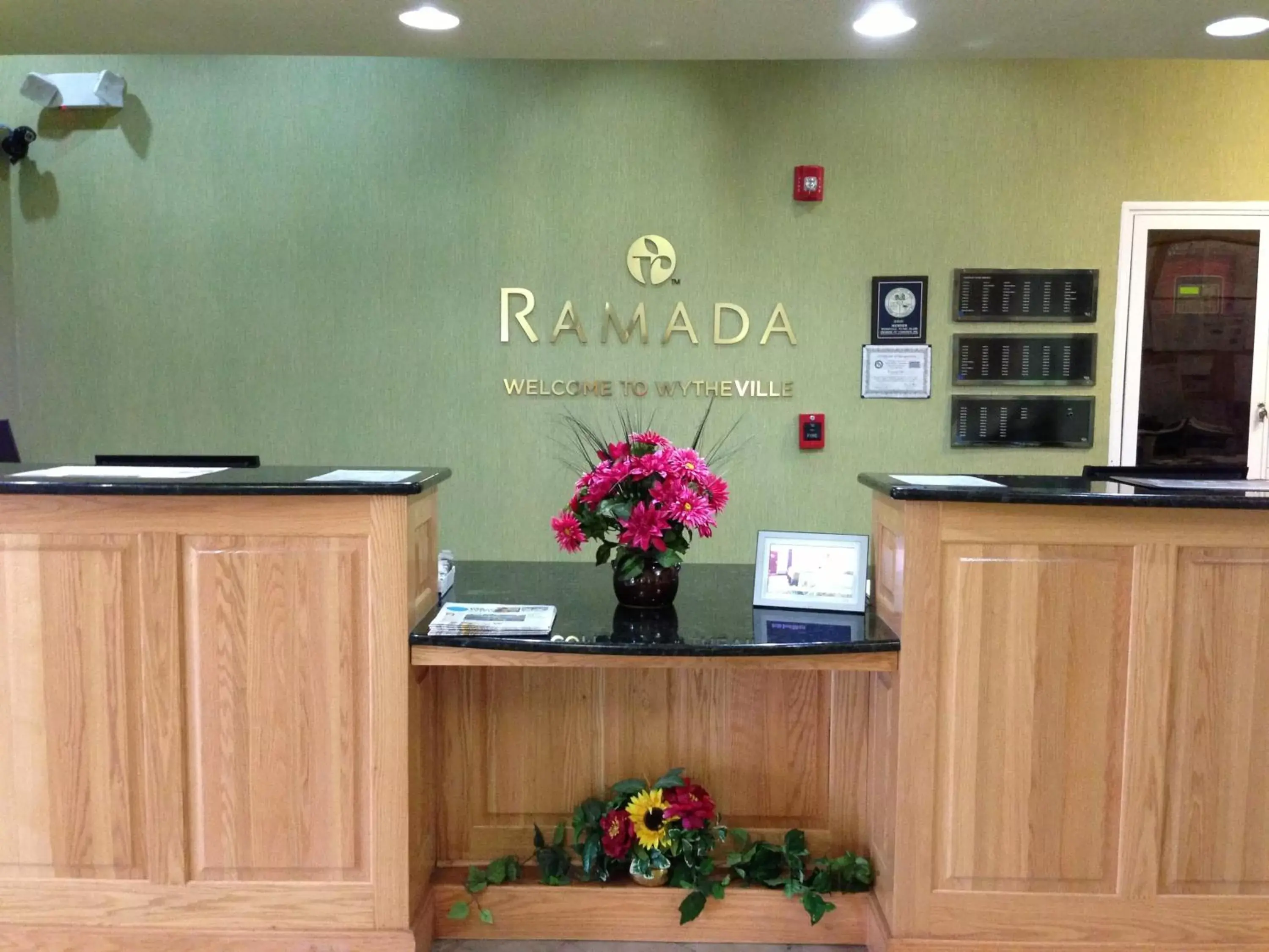 Lobby or reception in Ramada by Wyndham Wytheville Lobby or reception in Ramada by Wyndham Wytheville