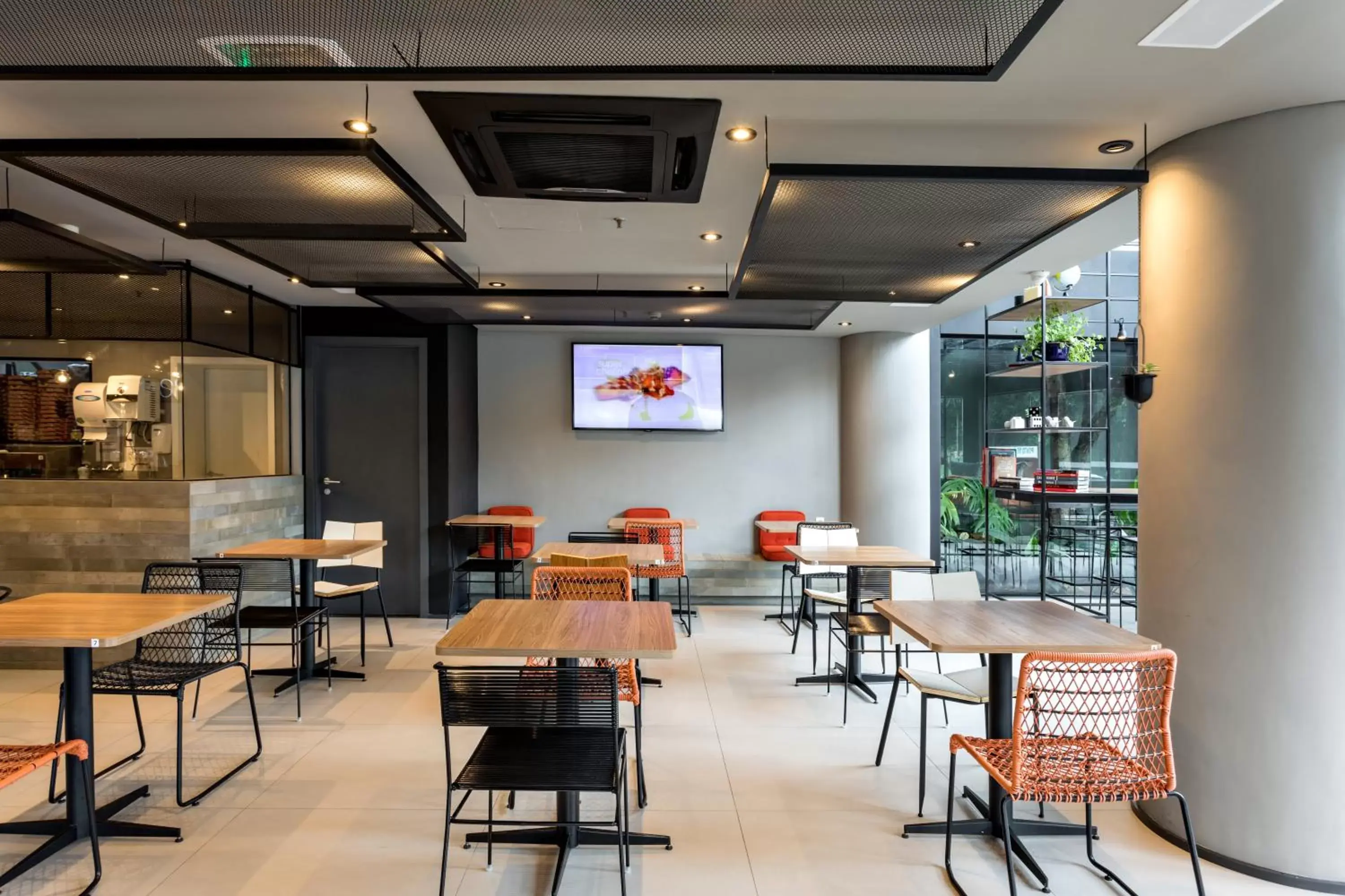 Lounge or bar, Restaurant/Places to Eat in ibis Sao Paulo Barra Funda