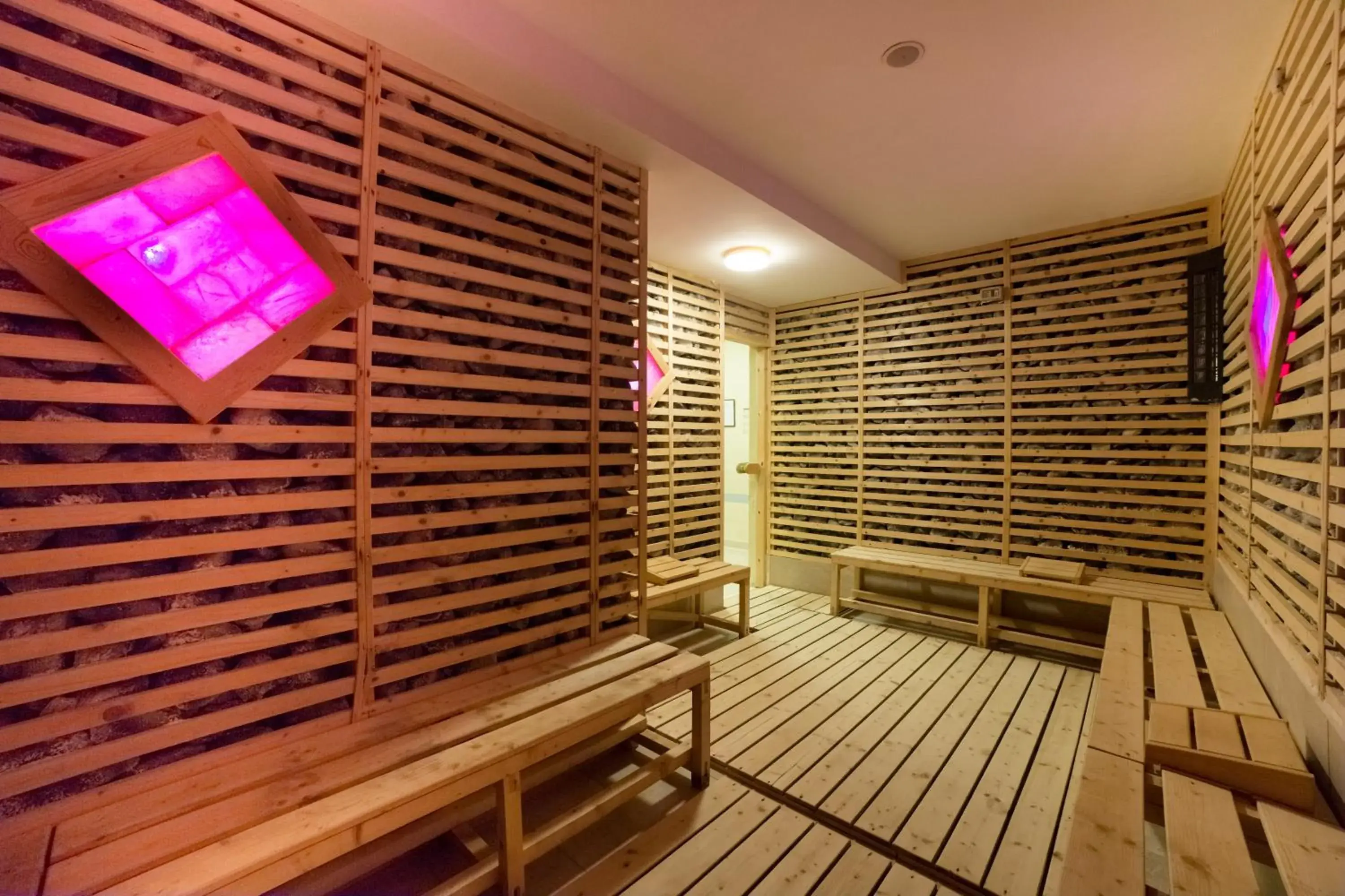 Steam room in Unirea Hotel & Spa