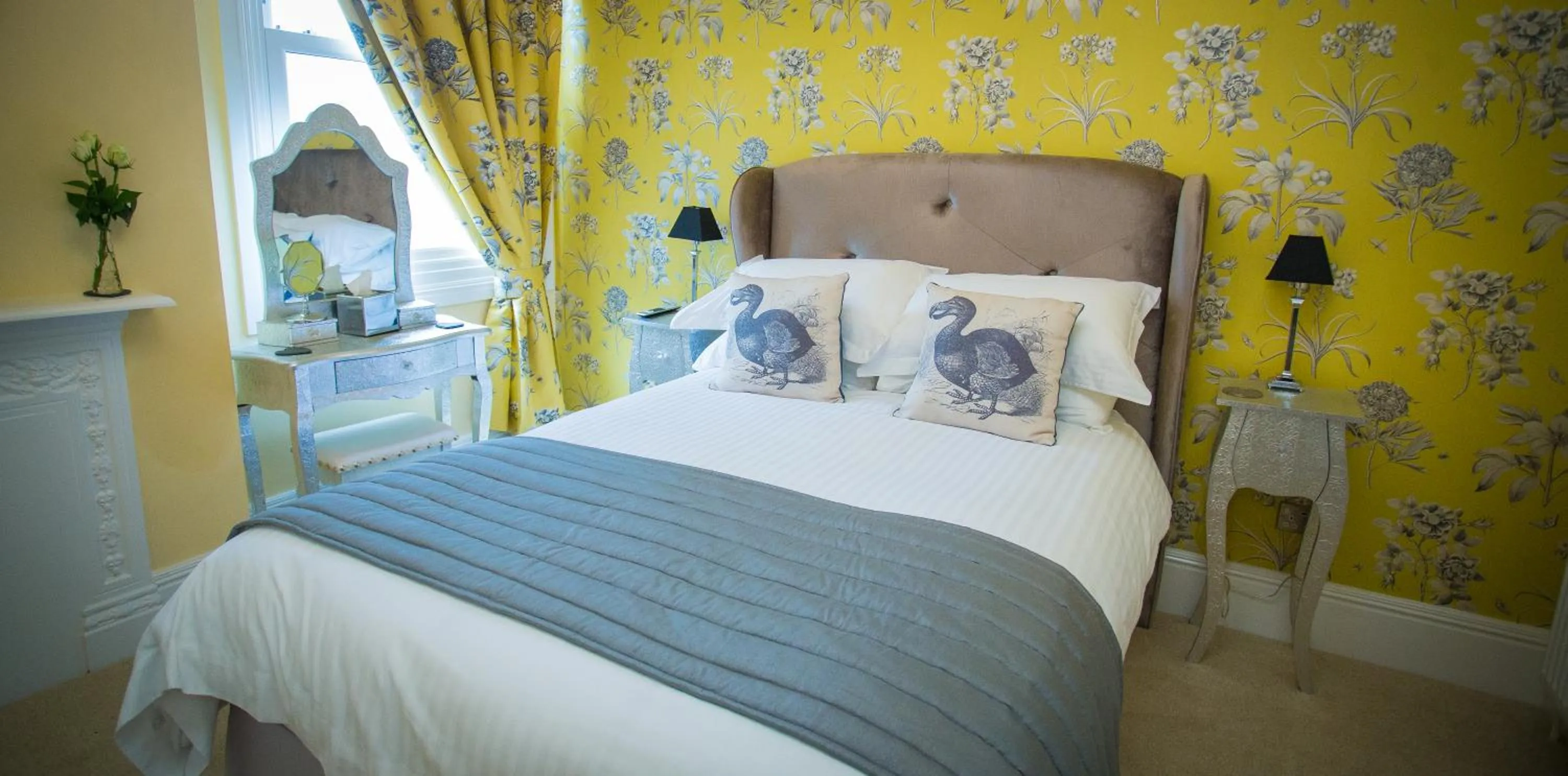 Bed in Studios At Glenthorne