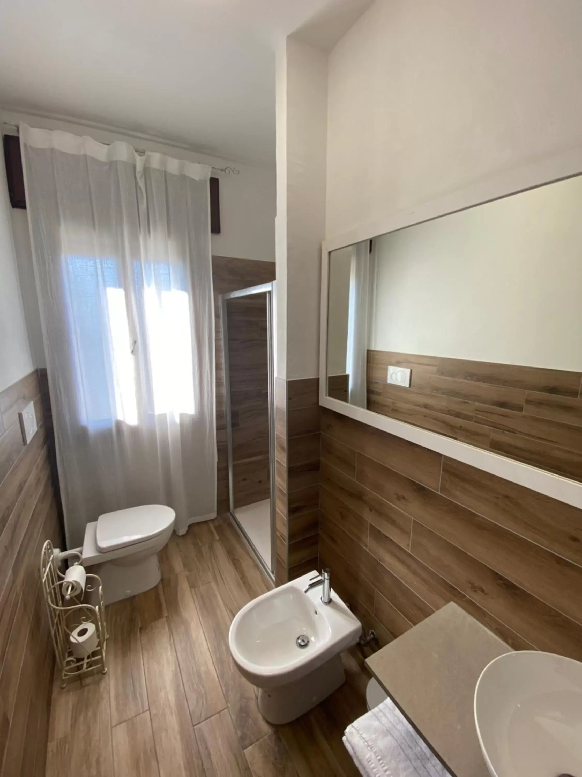 Shower, Bathroom in Bed & Breakfast Sinfonia