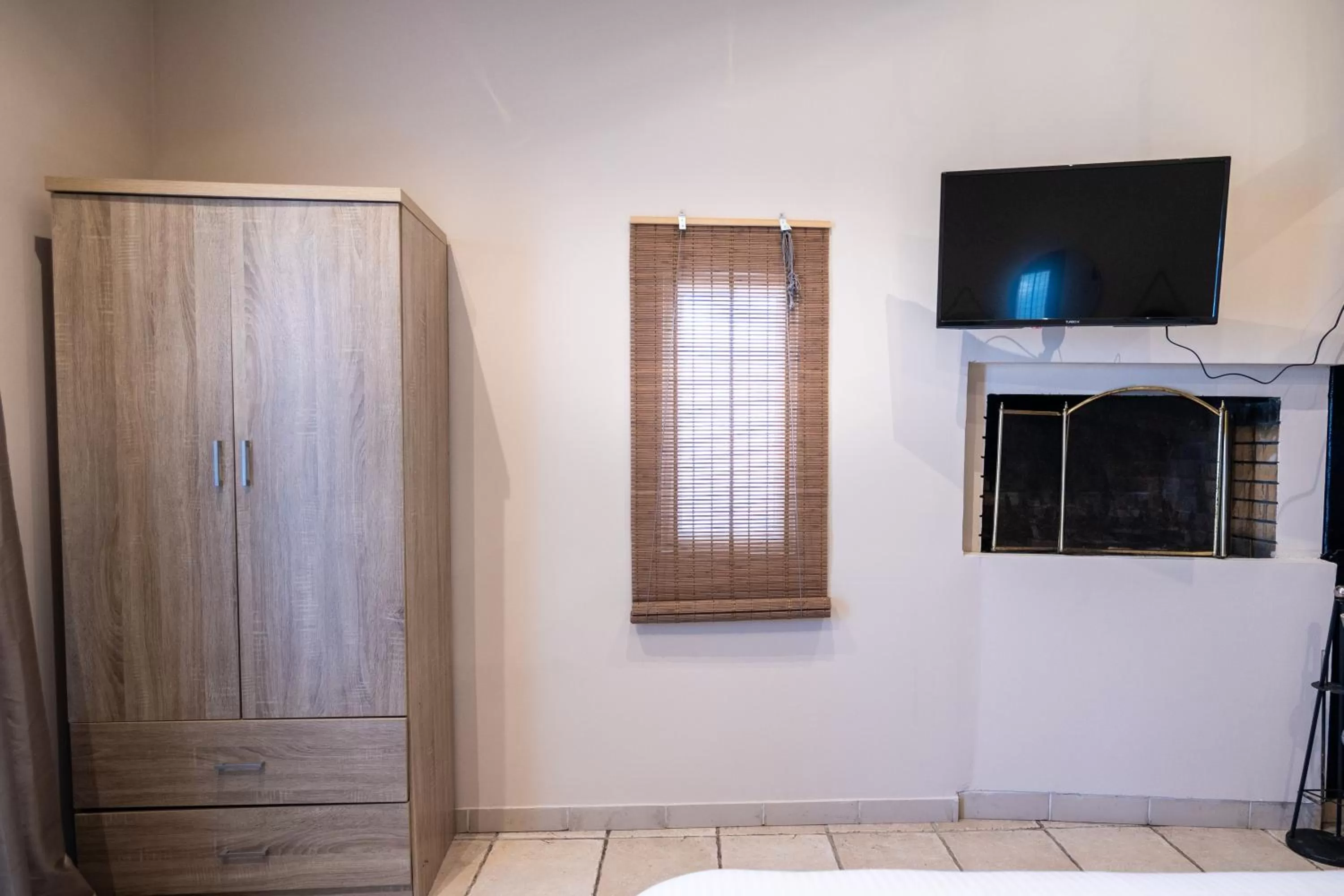 wardrobe in Votsalakia Hotel & Luxury Apartments