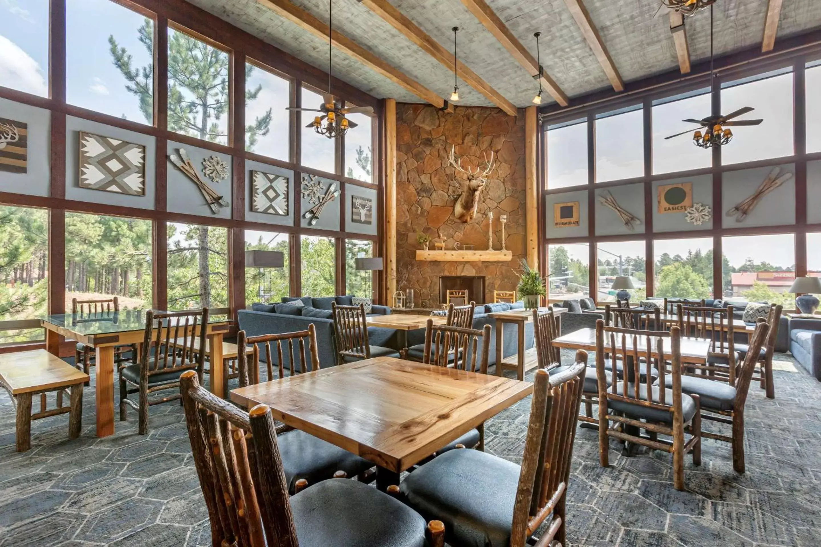 Restaurant/places to eat in Comfort Inn Flagstaff South I-17 Restaurant/places to eat in Comfort Inn Flagstaff South I-17