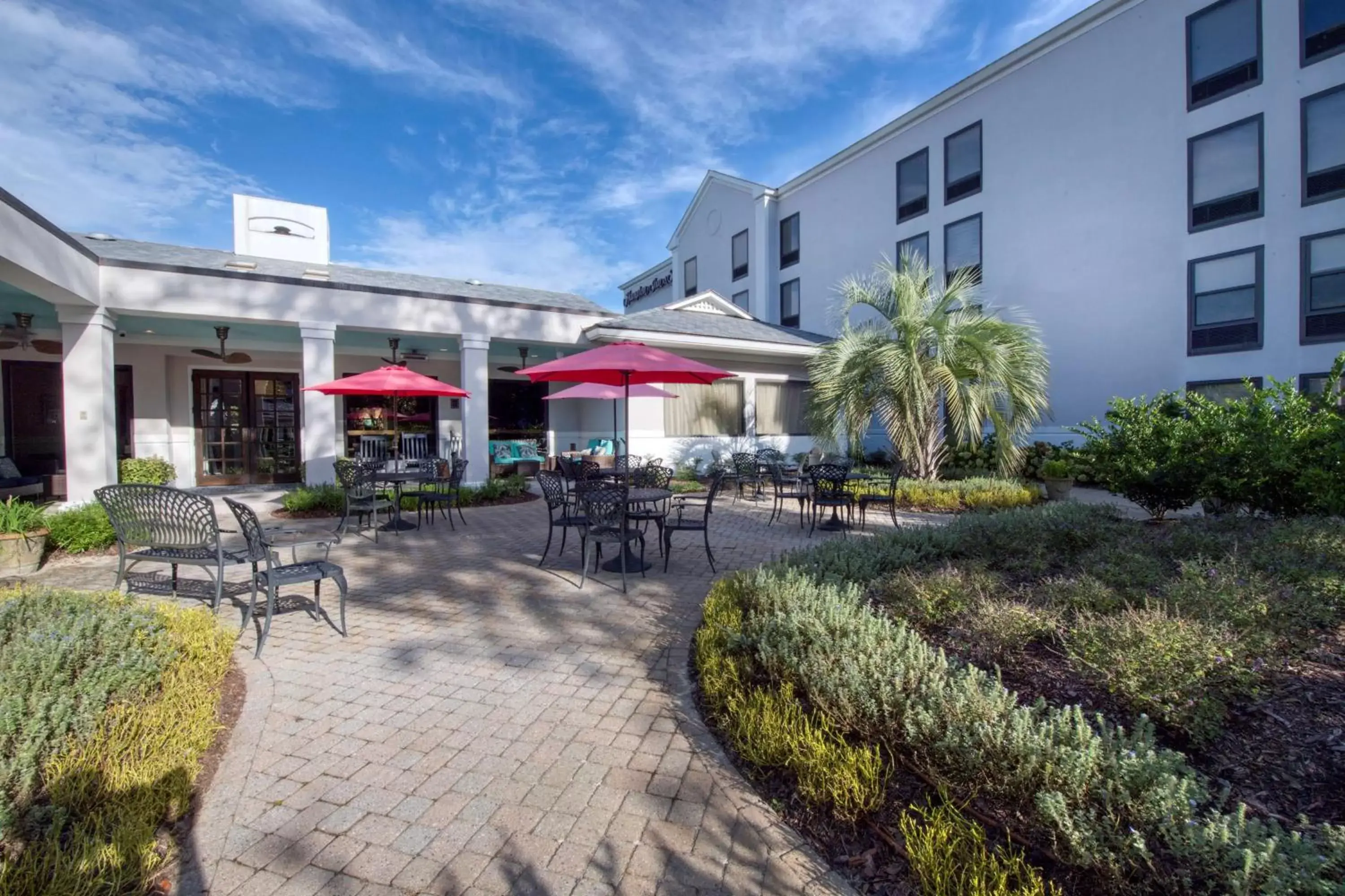 Patio in Hampton Inn & Suites Wilmington/Wrightsville Beach