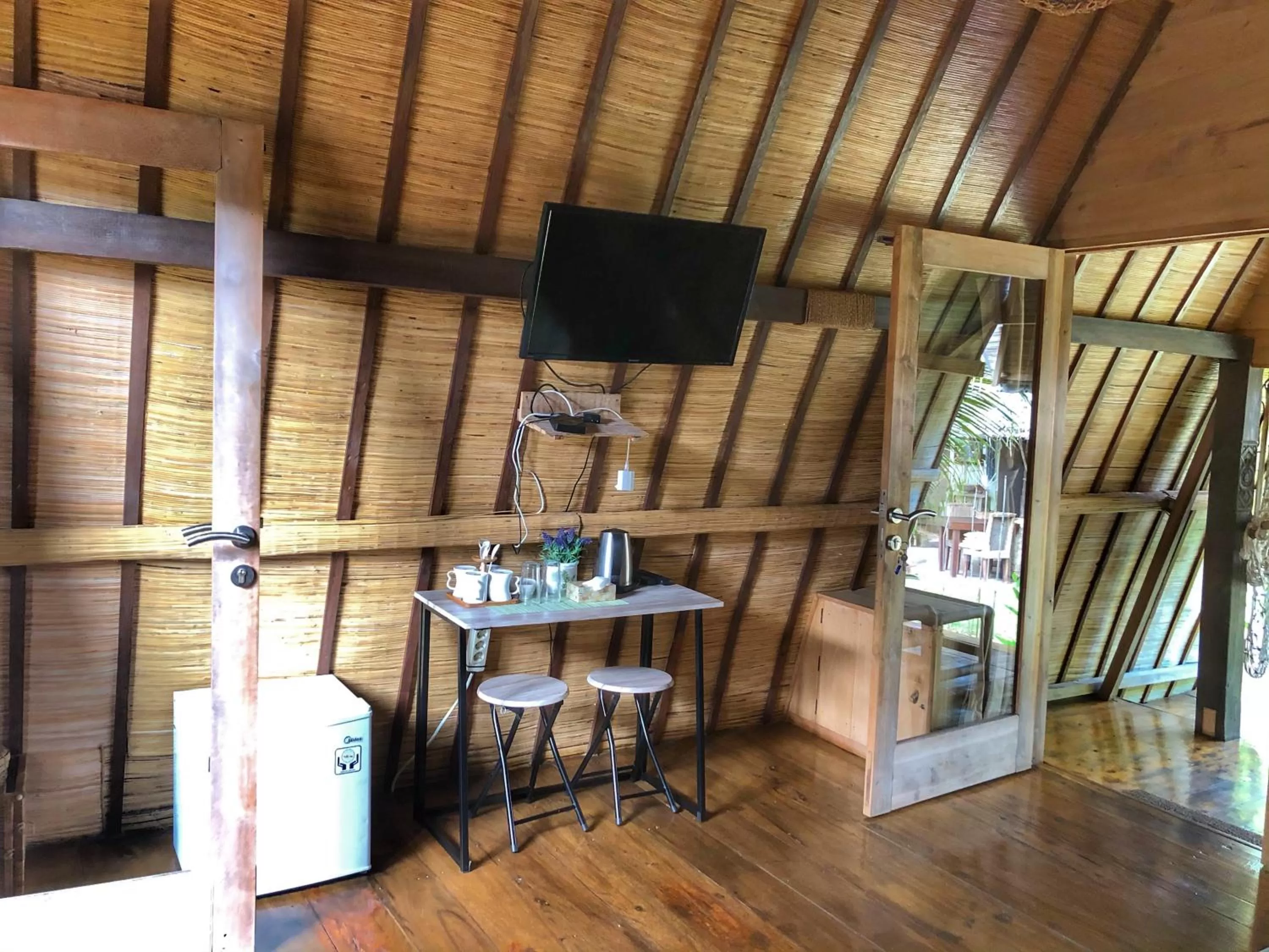 Bedroom, TV/Entertainment Center in Meno Dream Resort