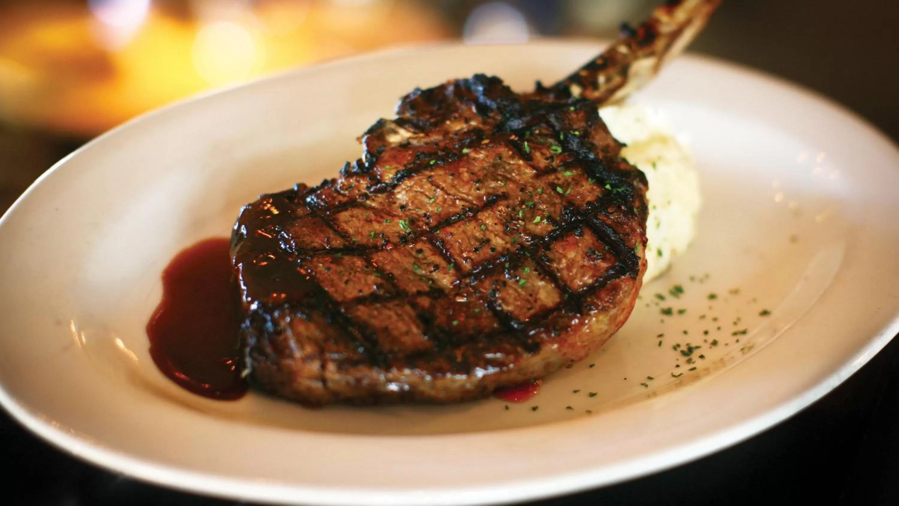 Restaurant/places to eat in Holiday Inn Cincinnati North West Chester by IHG