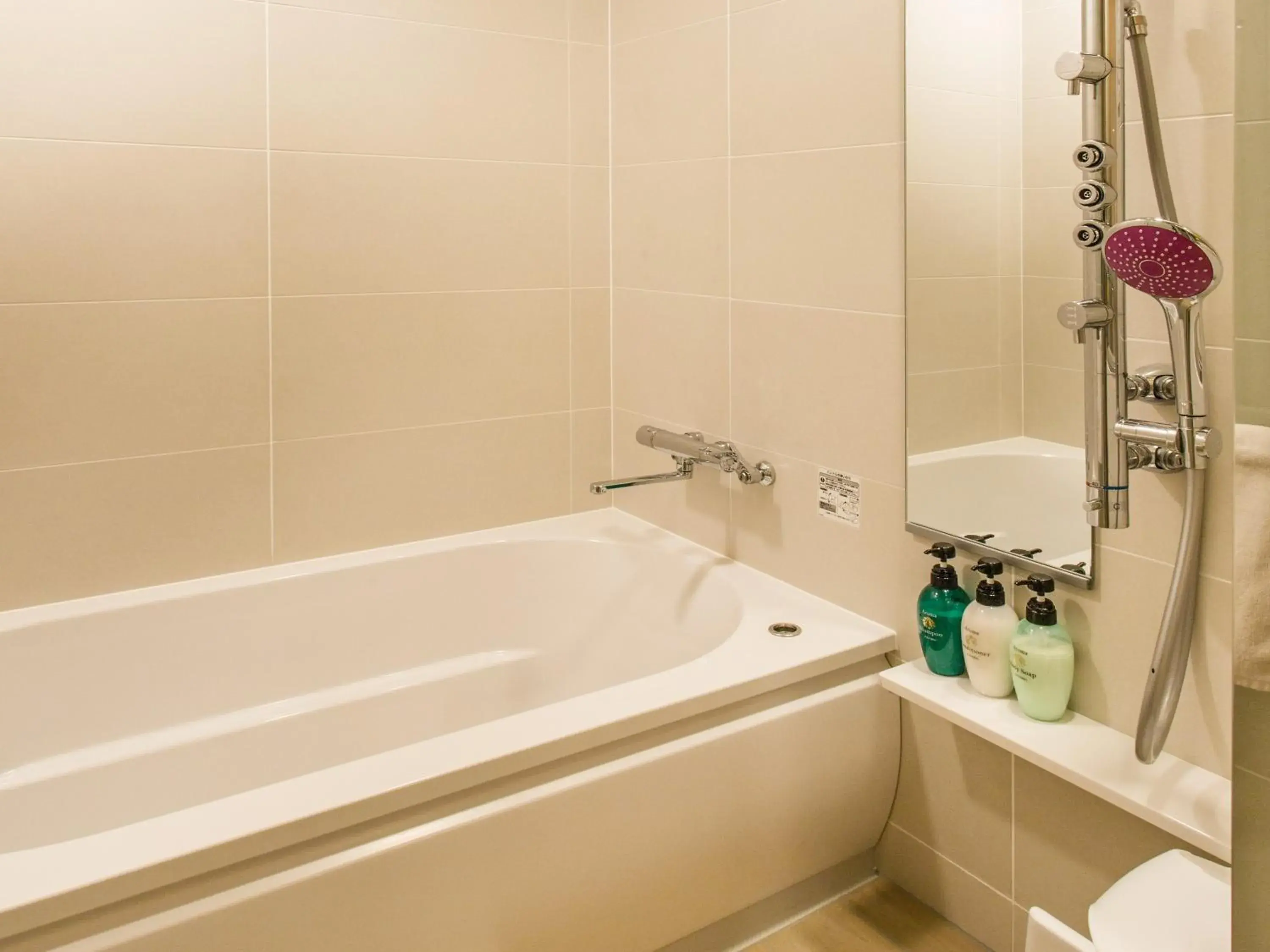 Shower, Bathroom in HOTEL MUSSE GINZA MEITETSU