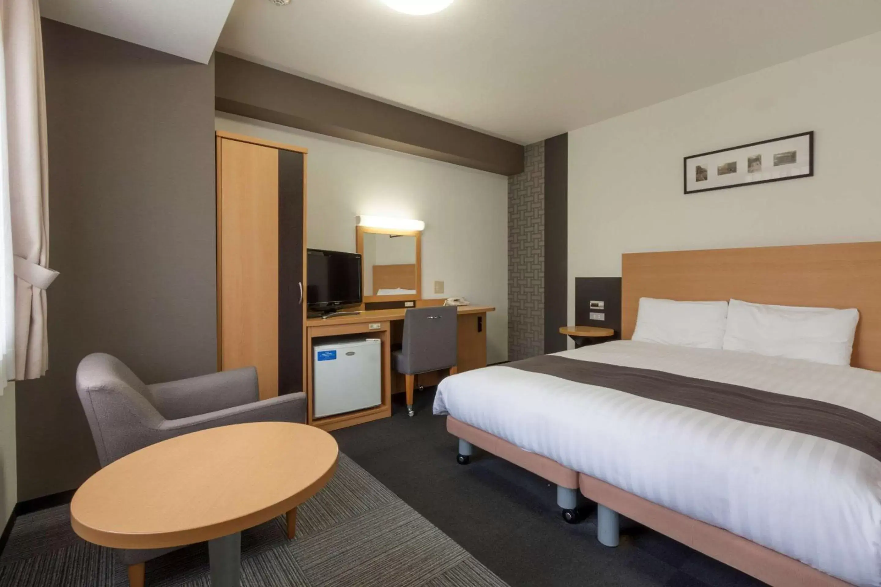 Photo of the whole room in Comfort Hotel Narita