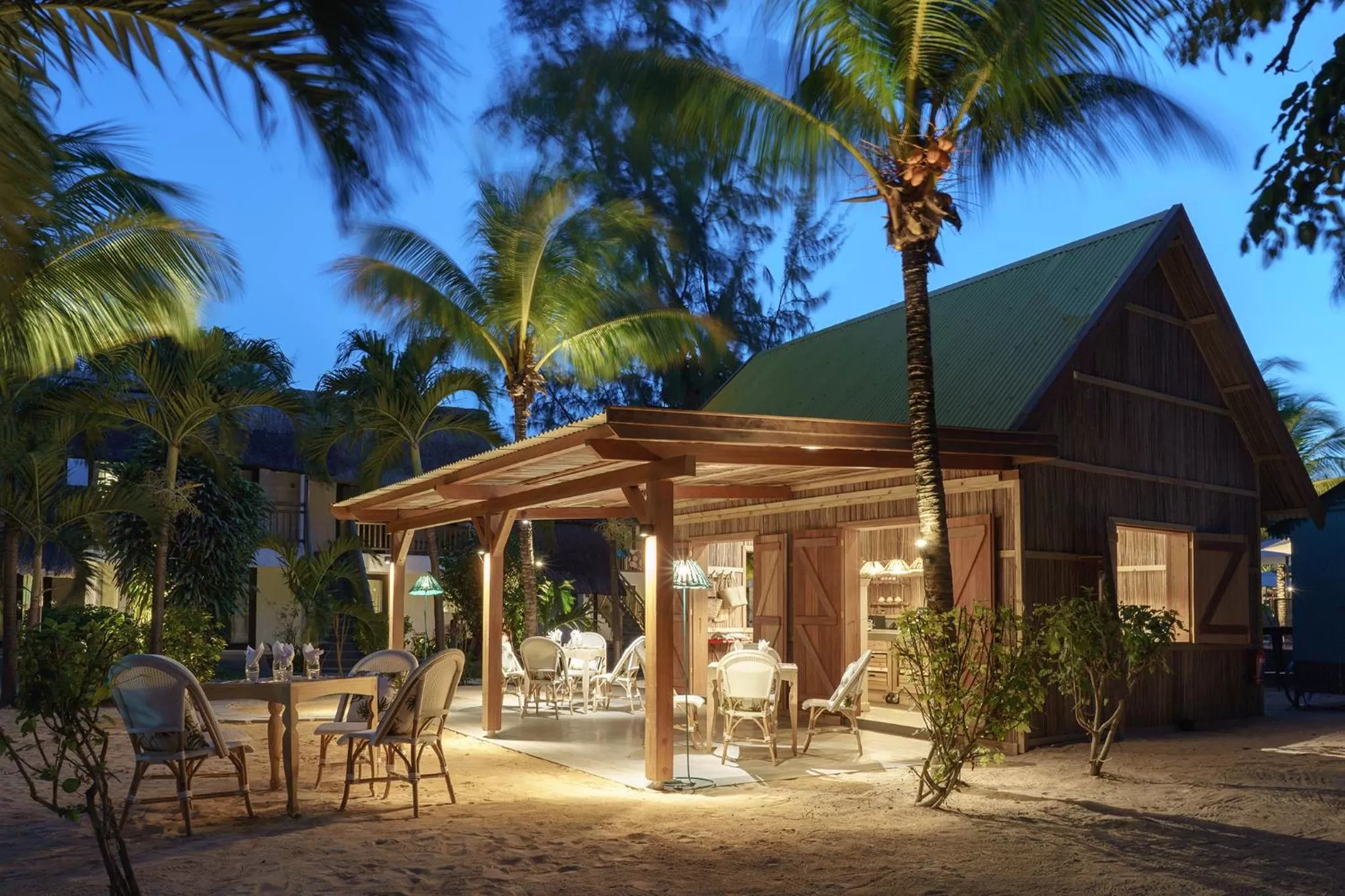 Restaurant/places to eat in Coin de Mire Attitude