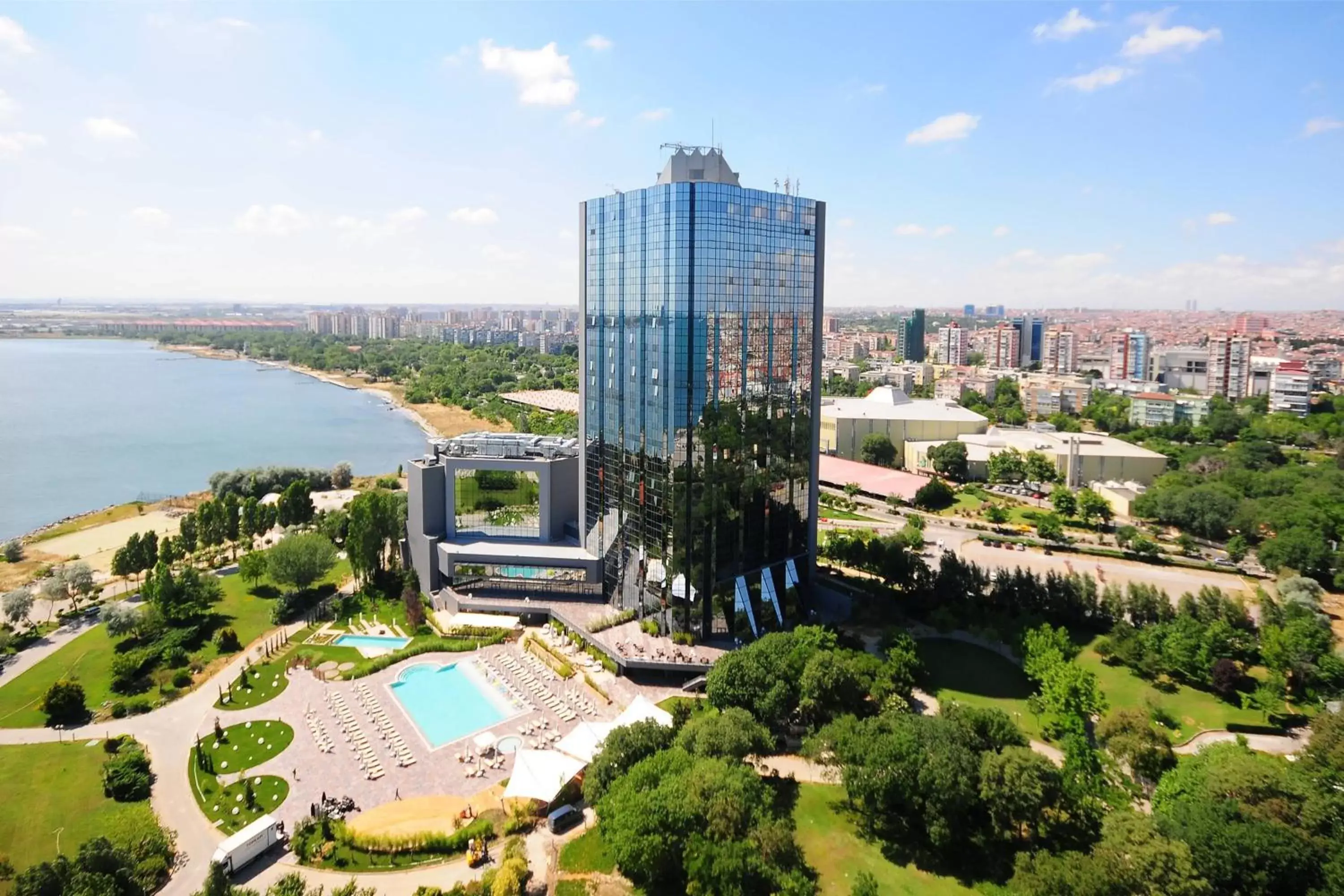 Property building, Bird's-eye View in Sheraton Istanbul Atakoy Hotel