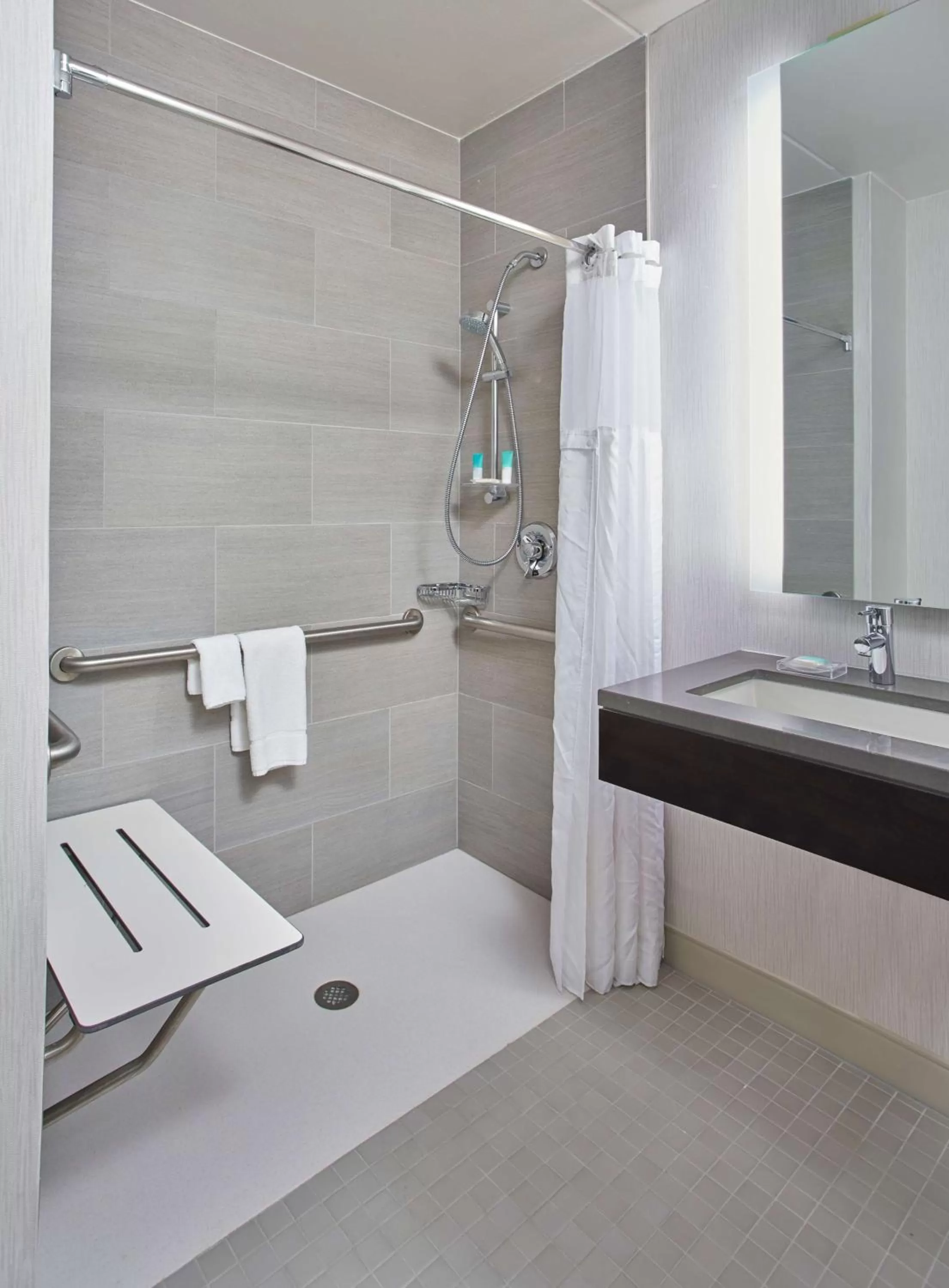 Photo of the whole room in Hyatt Regency Lexington