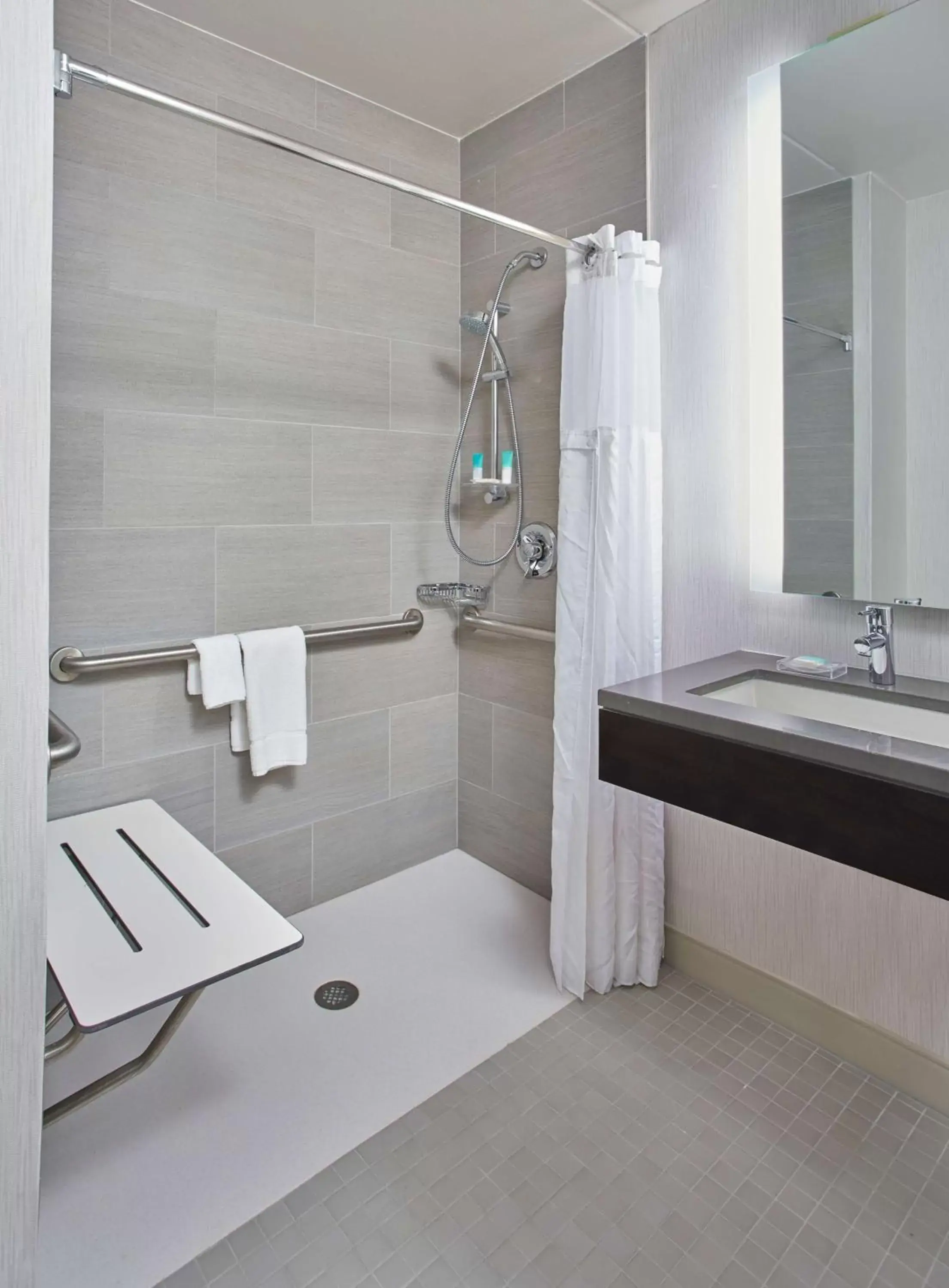 Photo of the whole room in Hyatt Regency Lexington Photo of the whole room in Hyatt Regency Lexington