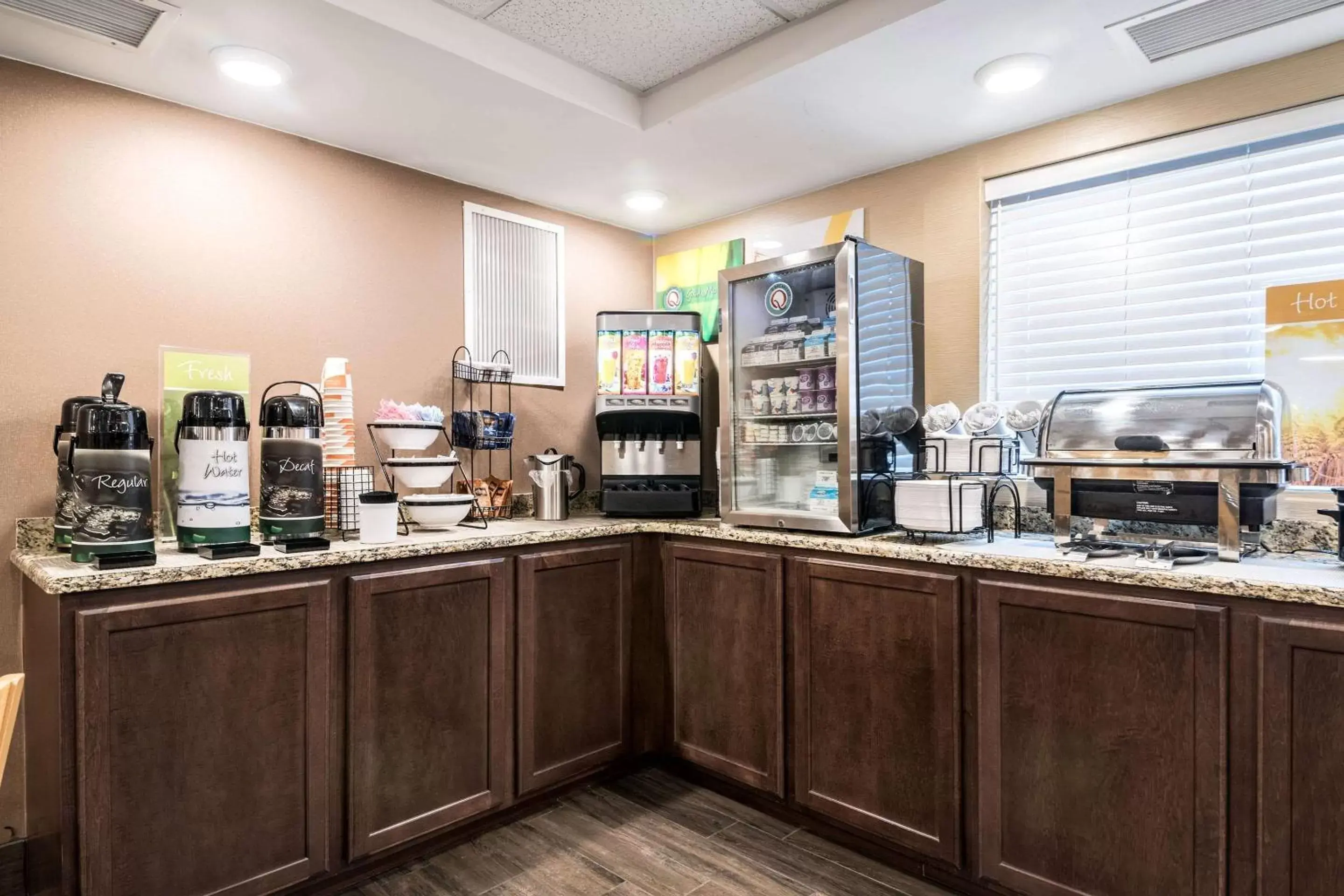 Restaurant/places to eat in Quality Inn Ithaca - University Area Restaurant/places to eat in Quality Inn Ithaca - University Area