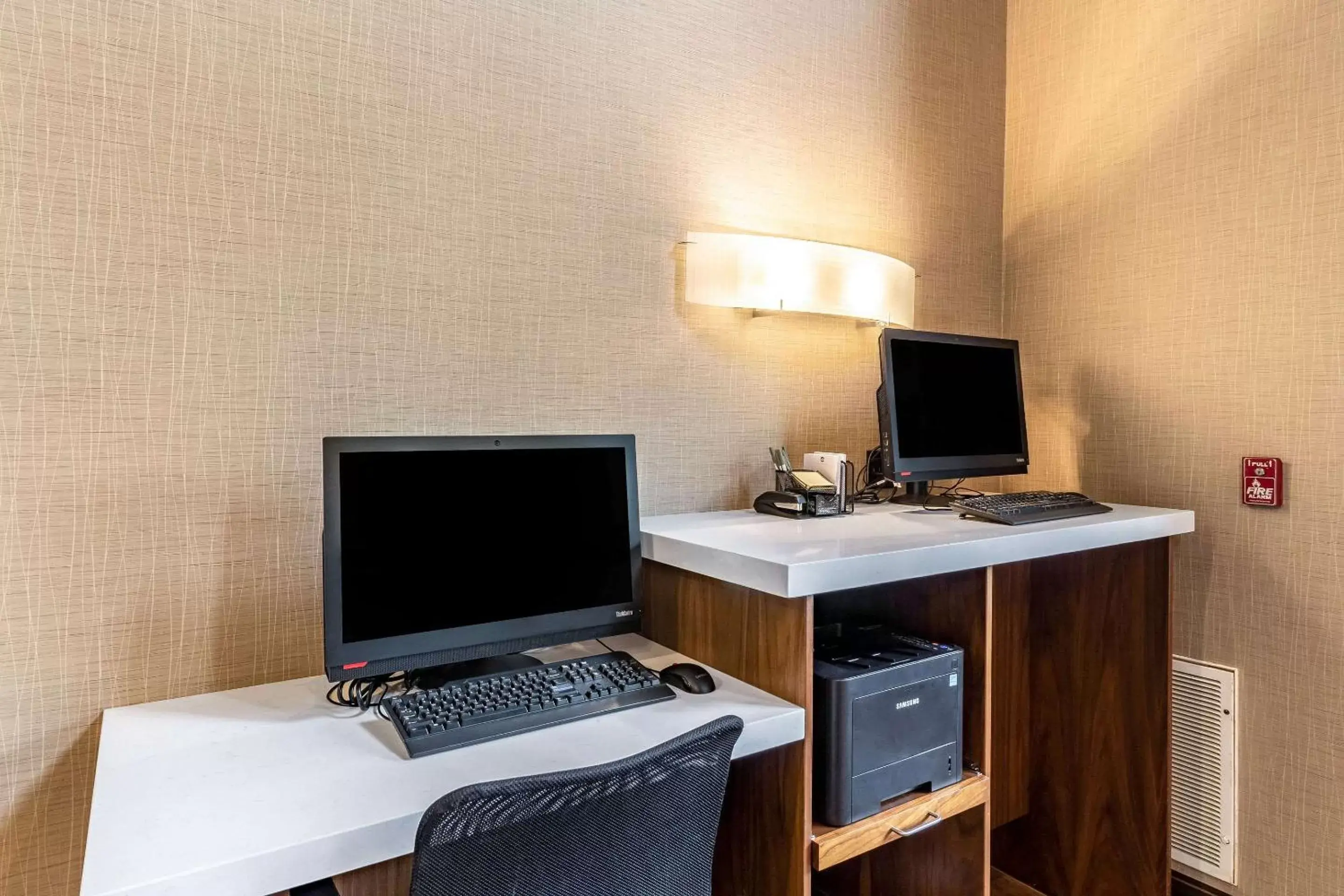 On site, Business Area/Conference Room in Clarion Hotel Portland International Airport