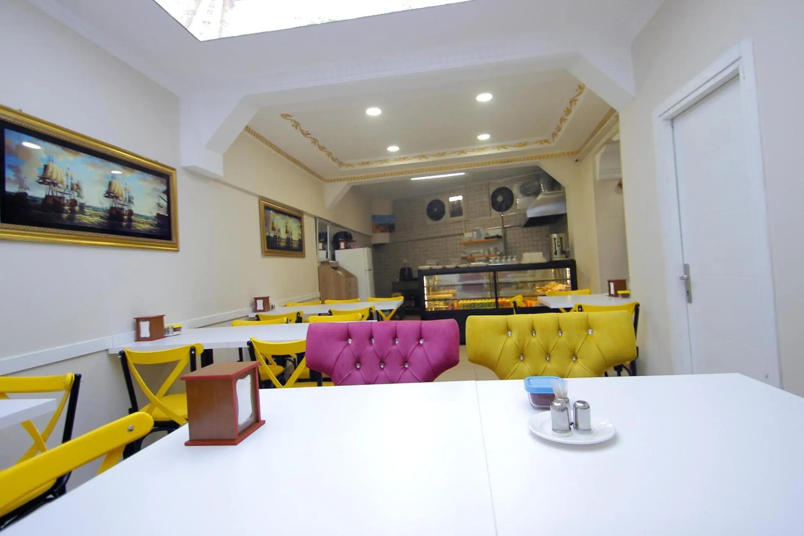 Breakfast, Restaurant/Places to Eat in Grand FM Hotel