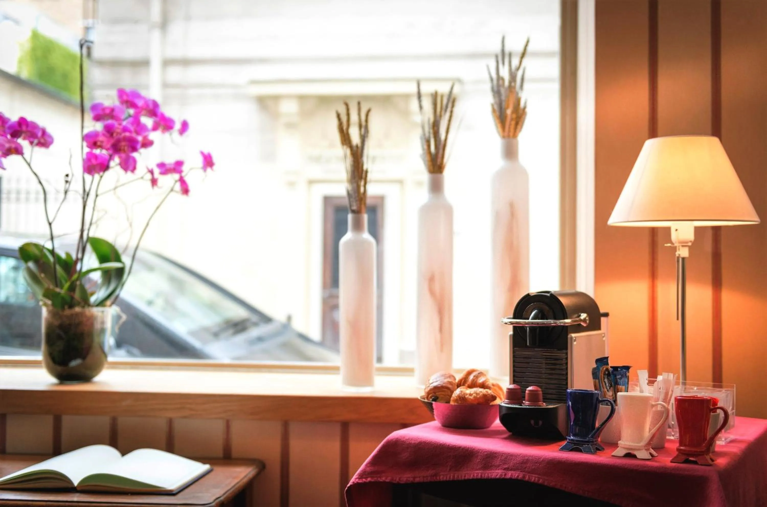 Lobby or reception in Hôtel du Théâtre by Patrick Hayat