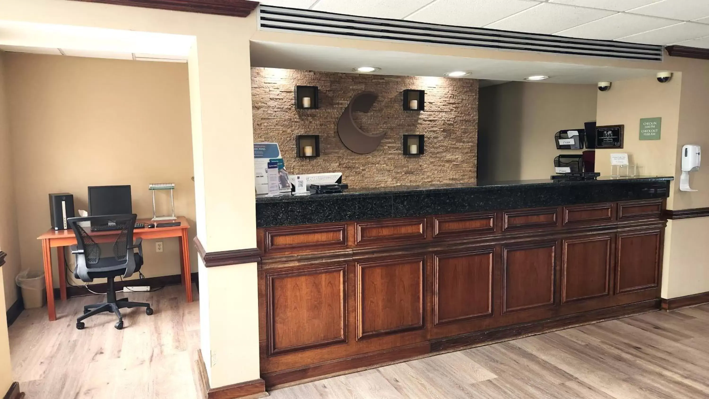 Lobby or reception in Comfort Inn & Suites Mount Pocono