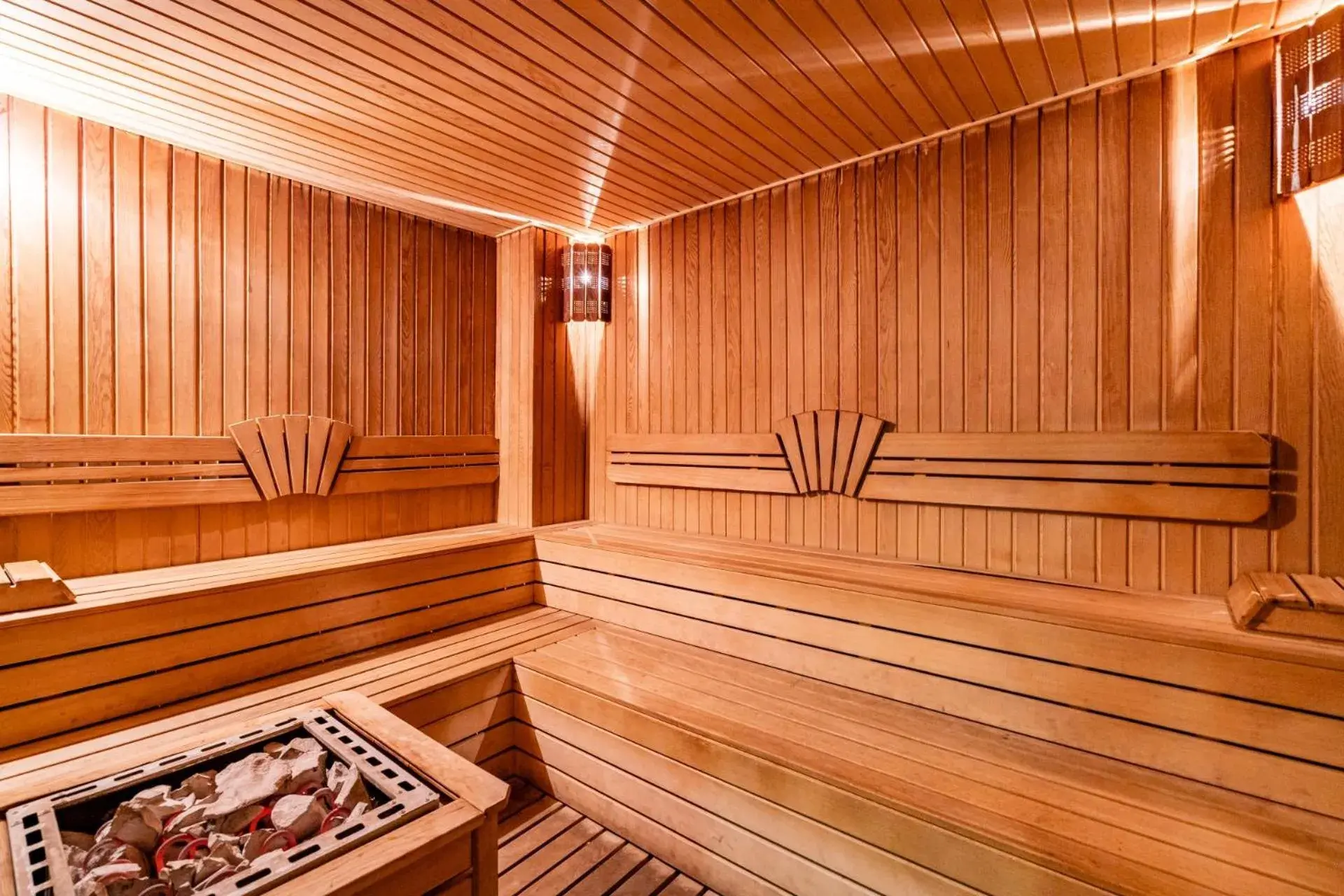 Sauna in Buyuk Velic Hotel