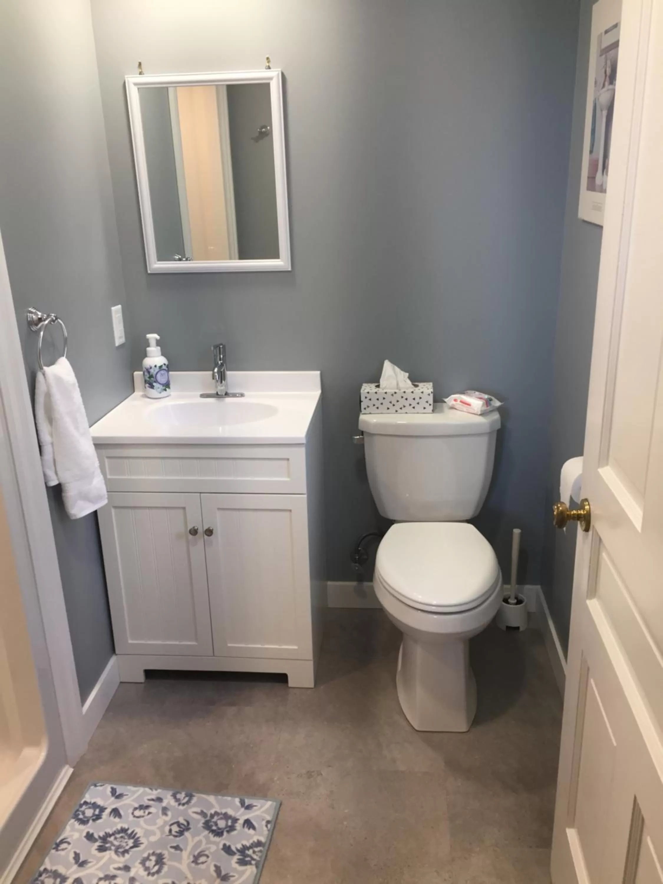 Bathroom in Abide Within Bed & Breakfast