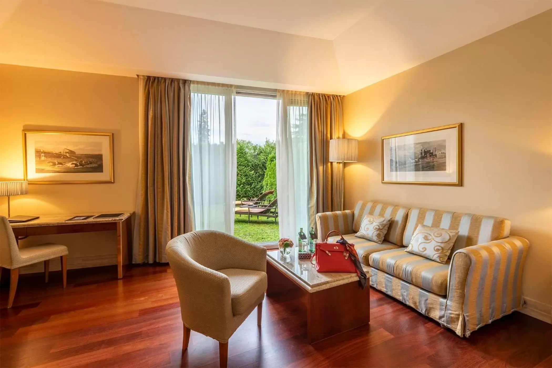 Living room, Seating Area in Villa Principe Leopoldo - Ticino Hotels Group