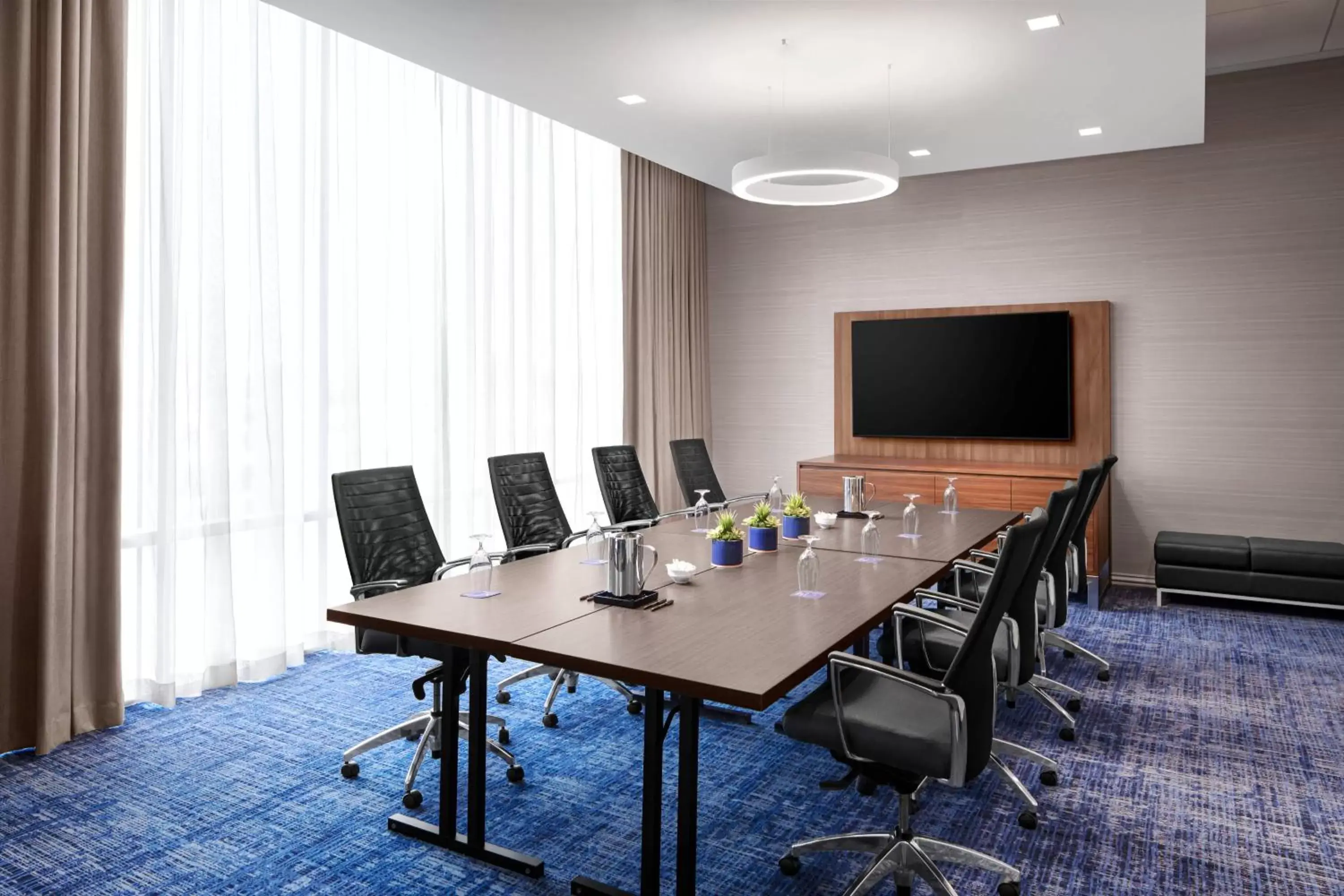 Meeting/conference room in Delta Hotels by Marriott Thunder Bay