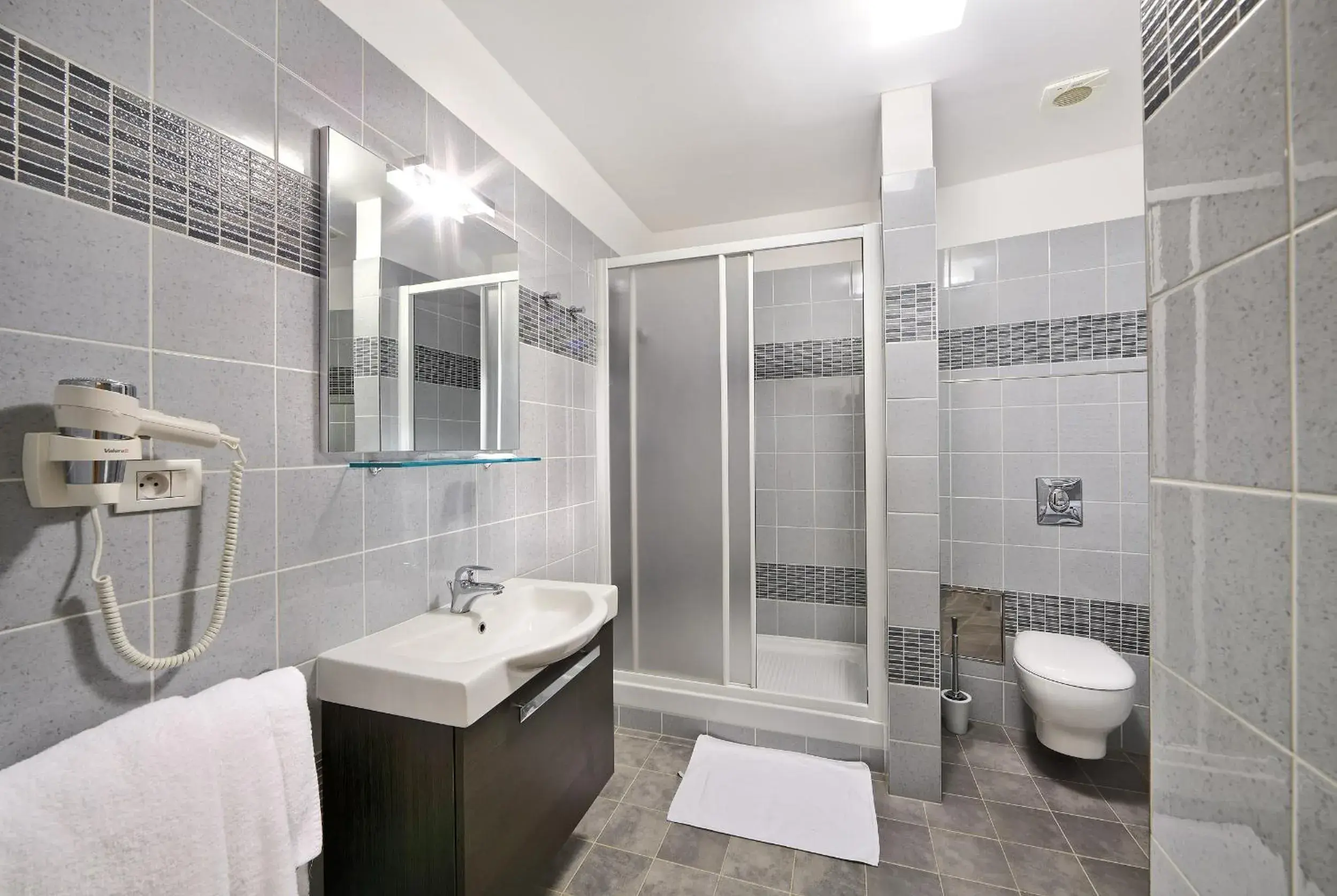 Bathroom in Salvator Superior Apartments