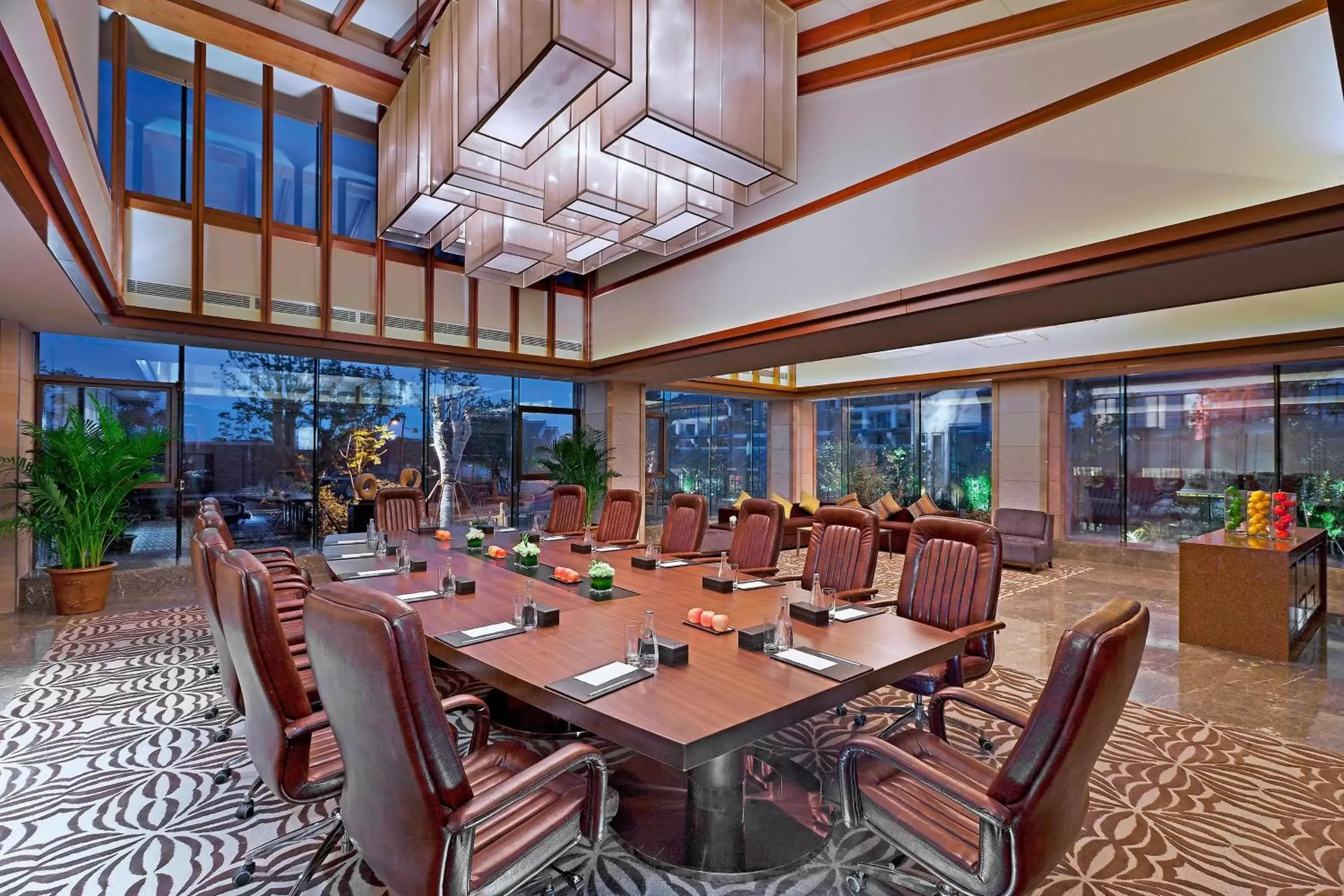 Meeting/conference room, Restaurant/Places to Eat in Sheraton Grand Hangzhou Wetland Park Resort