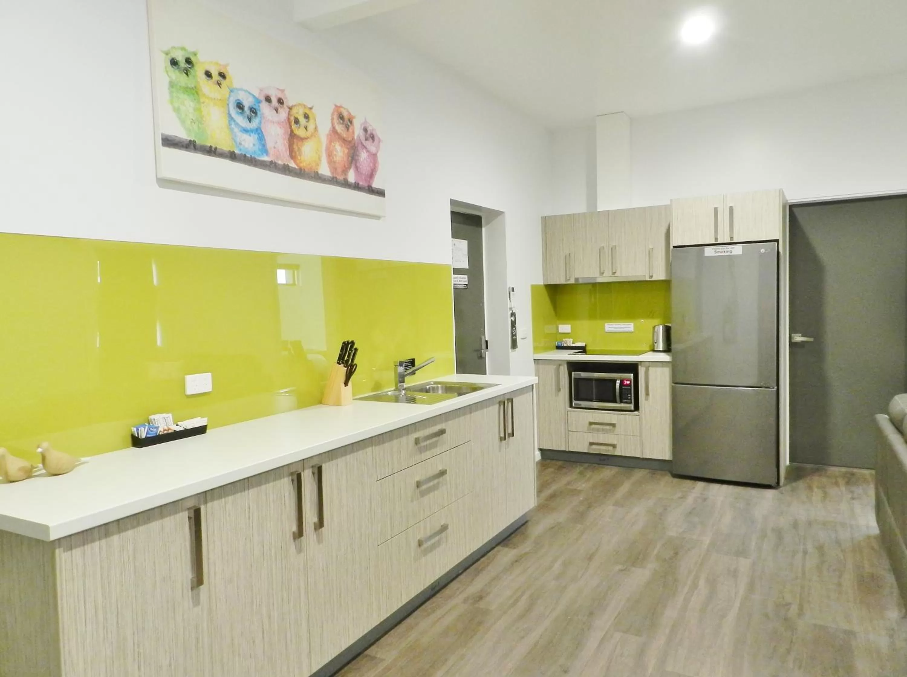 Kitchen/Kitchenette in Motel 24