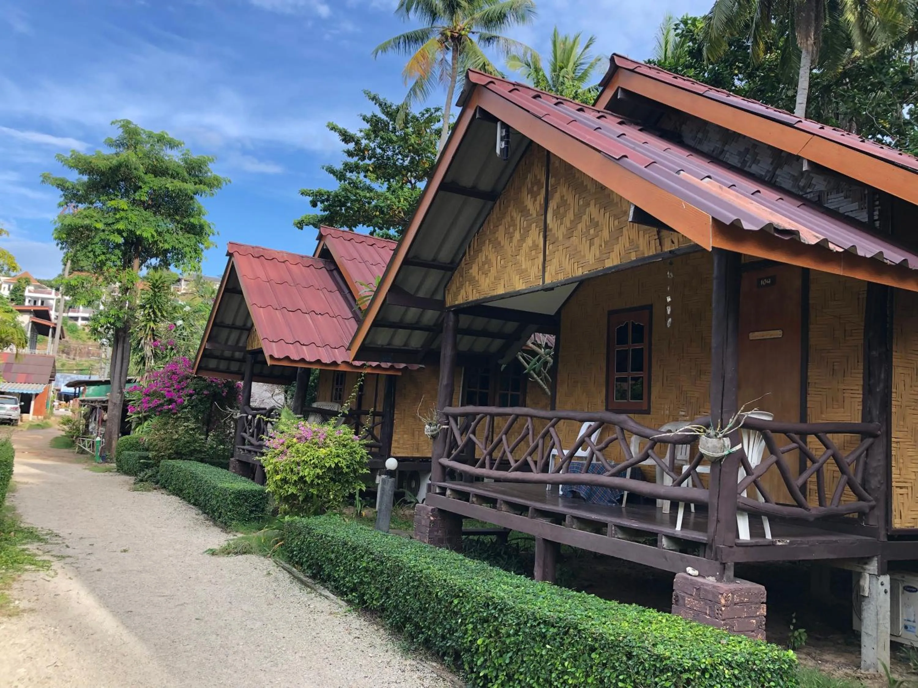 Moonwalk Lanta Resort