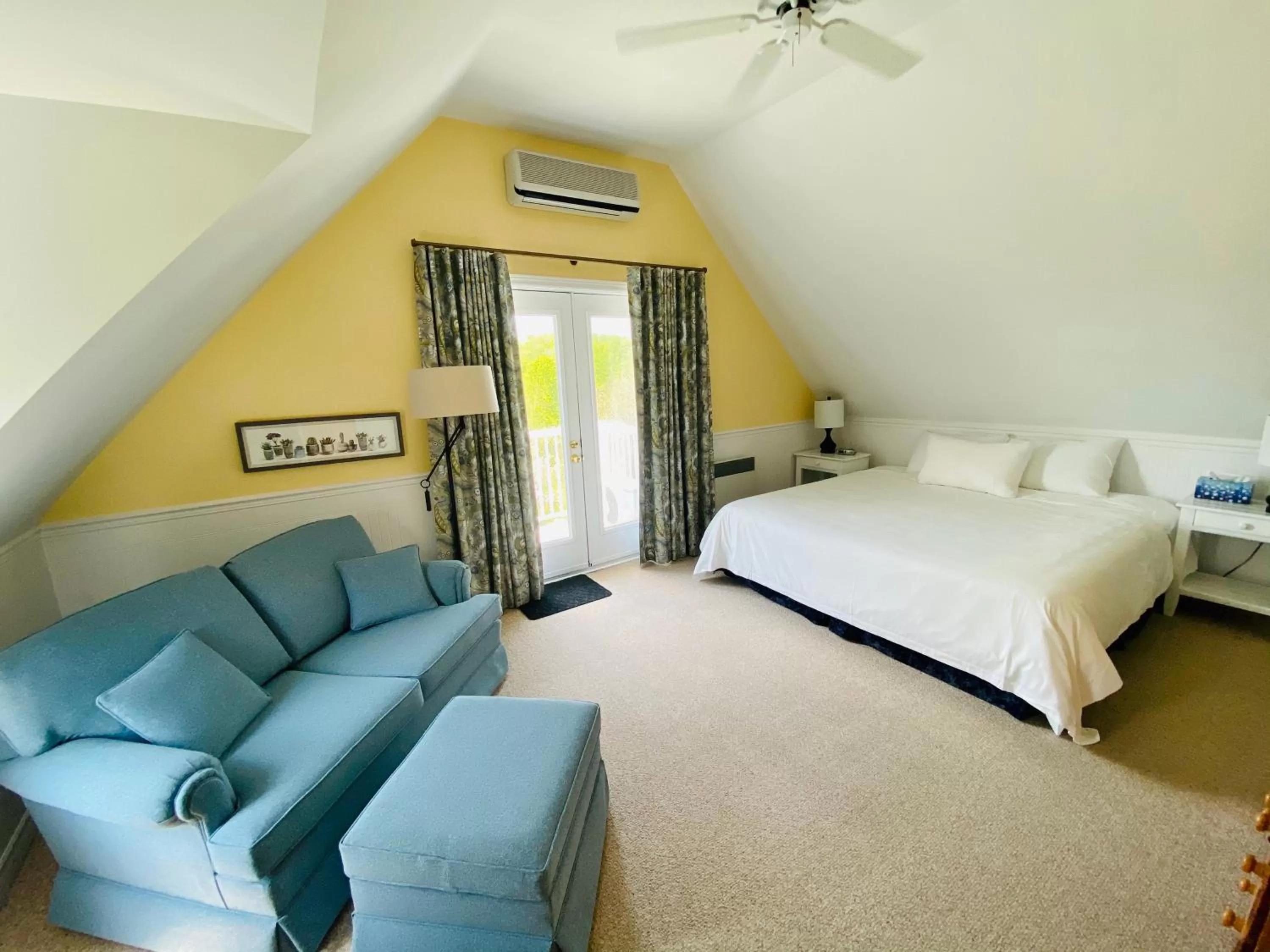 Bed in Auberge Le Tricorne