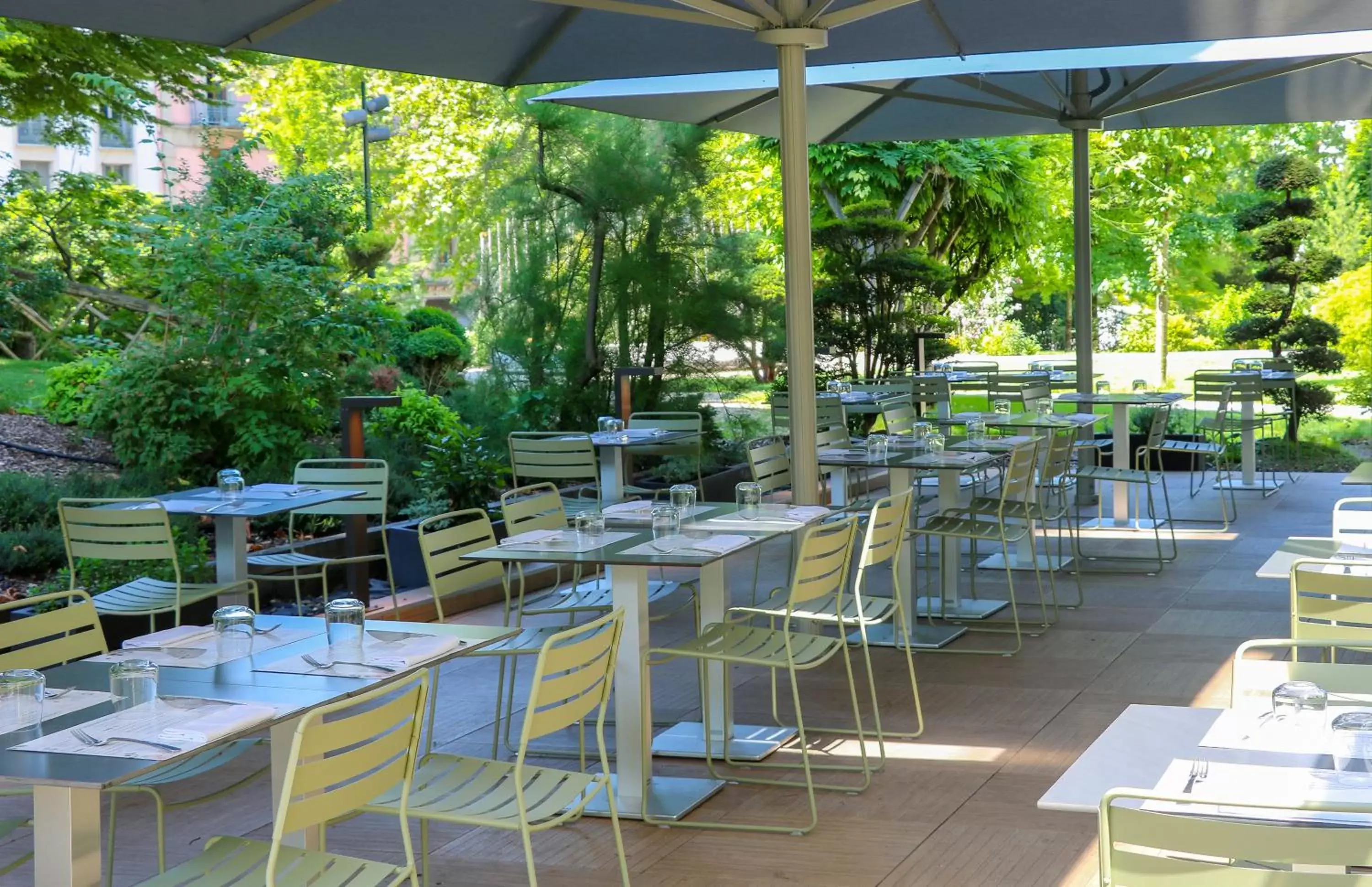 Restaurant/Places to Eat in Golden Tulip Aix les Bains - Hotel & Spa