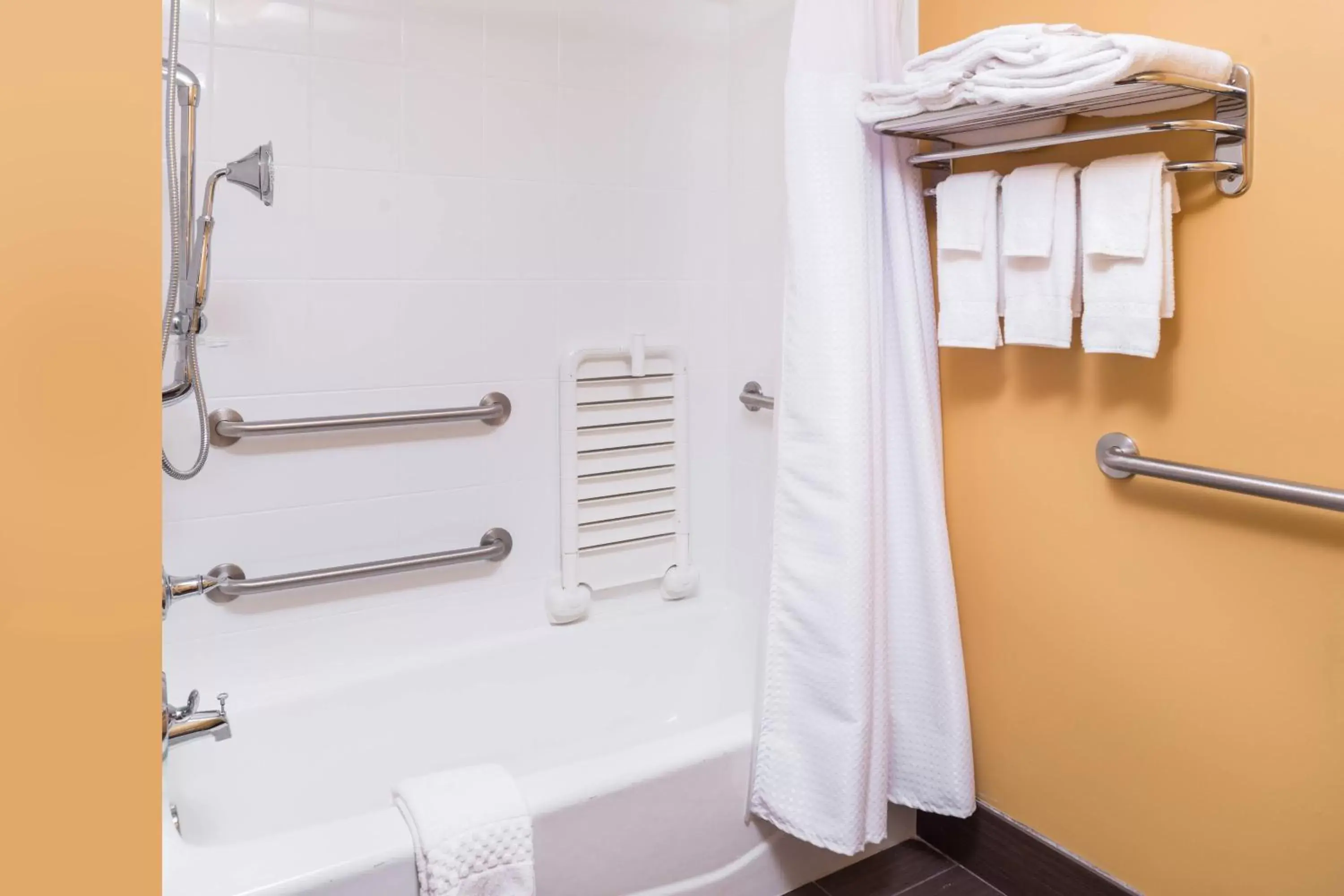 Bathroom in TownePlace Suites by Marriott New Hartford
