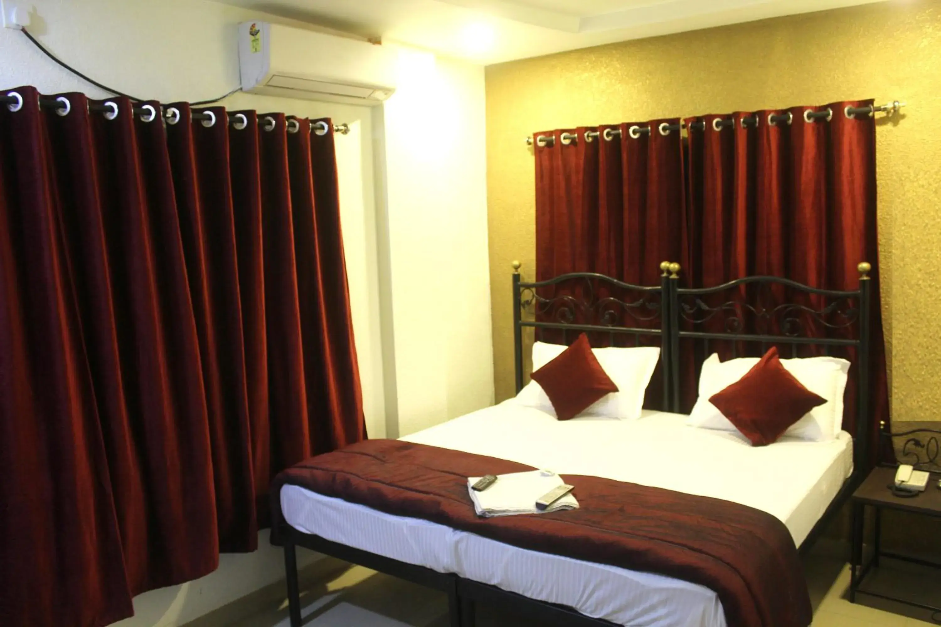 bunk bed, Bed in Hotel Preetam