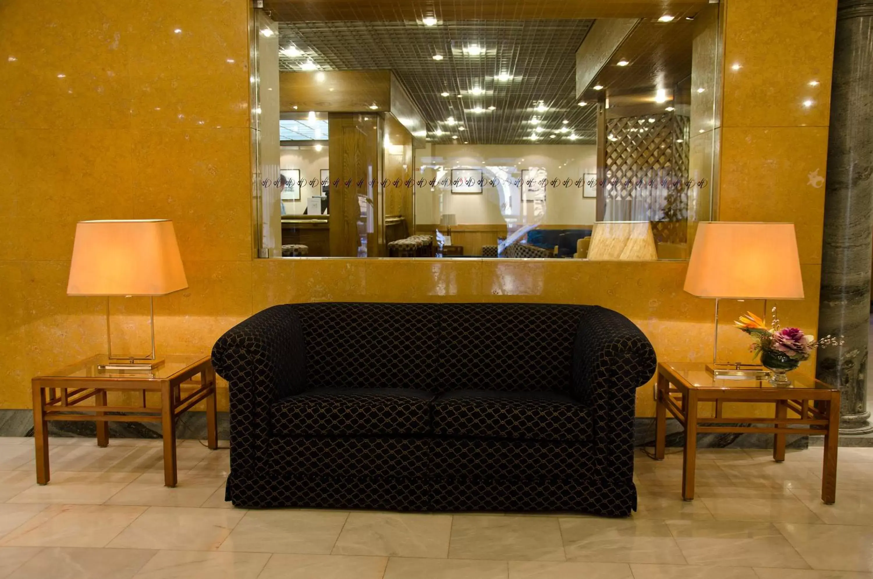 Lobby or reception, Seating Area in VIP Inn Berna Hotel
