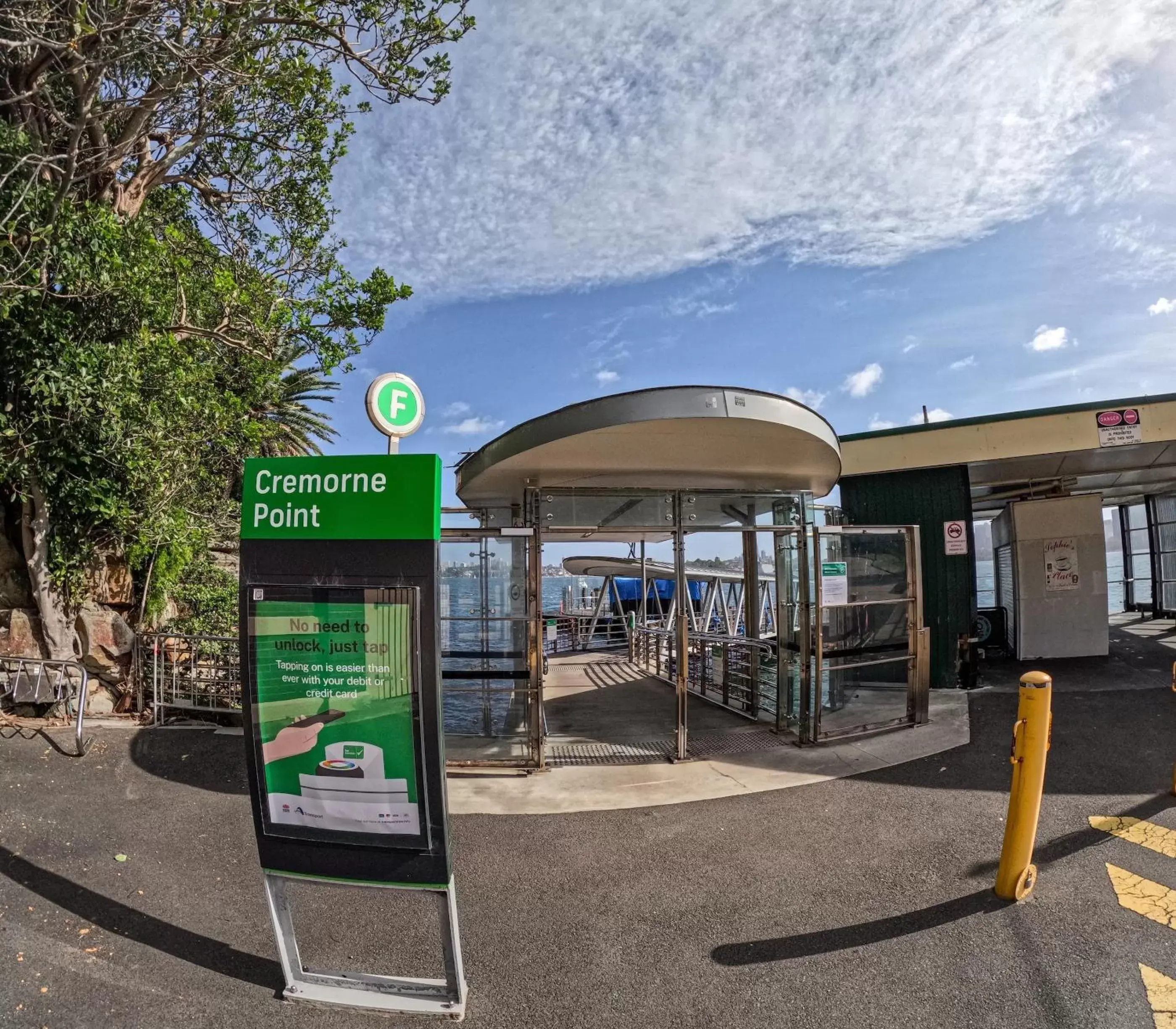 Day in Park Regis Concierge Apartments Day in Park Regis Concierge Apartments