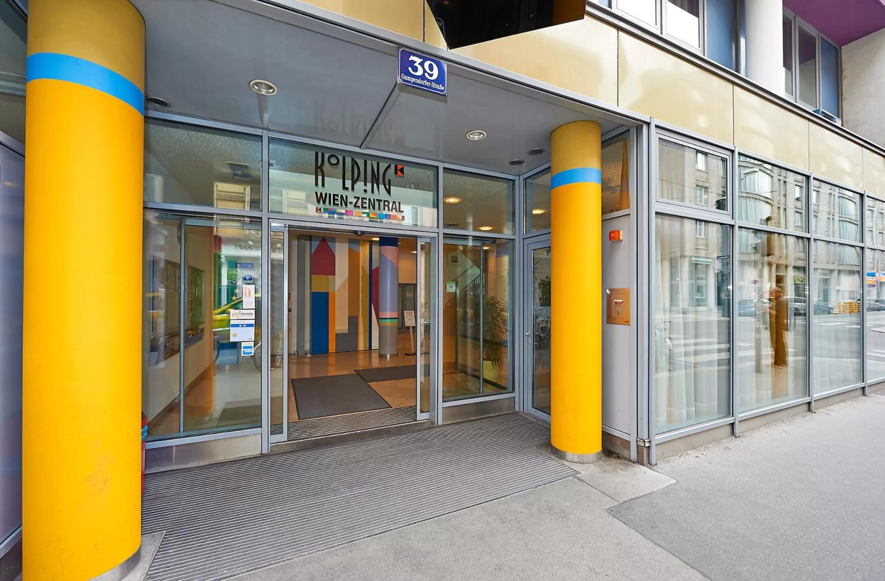 Facade/entrance in Hotel Kolping Wien Zentral