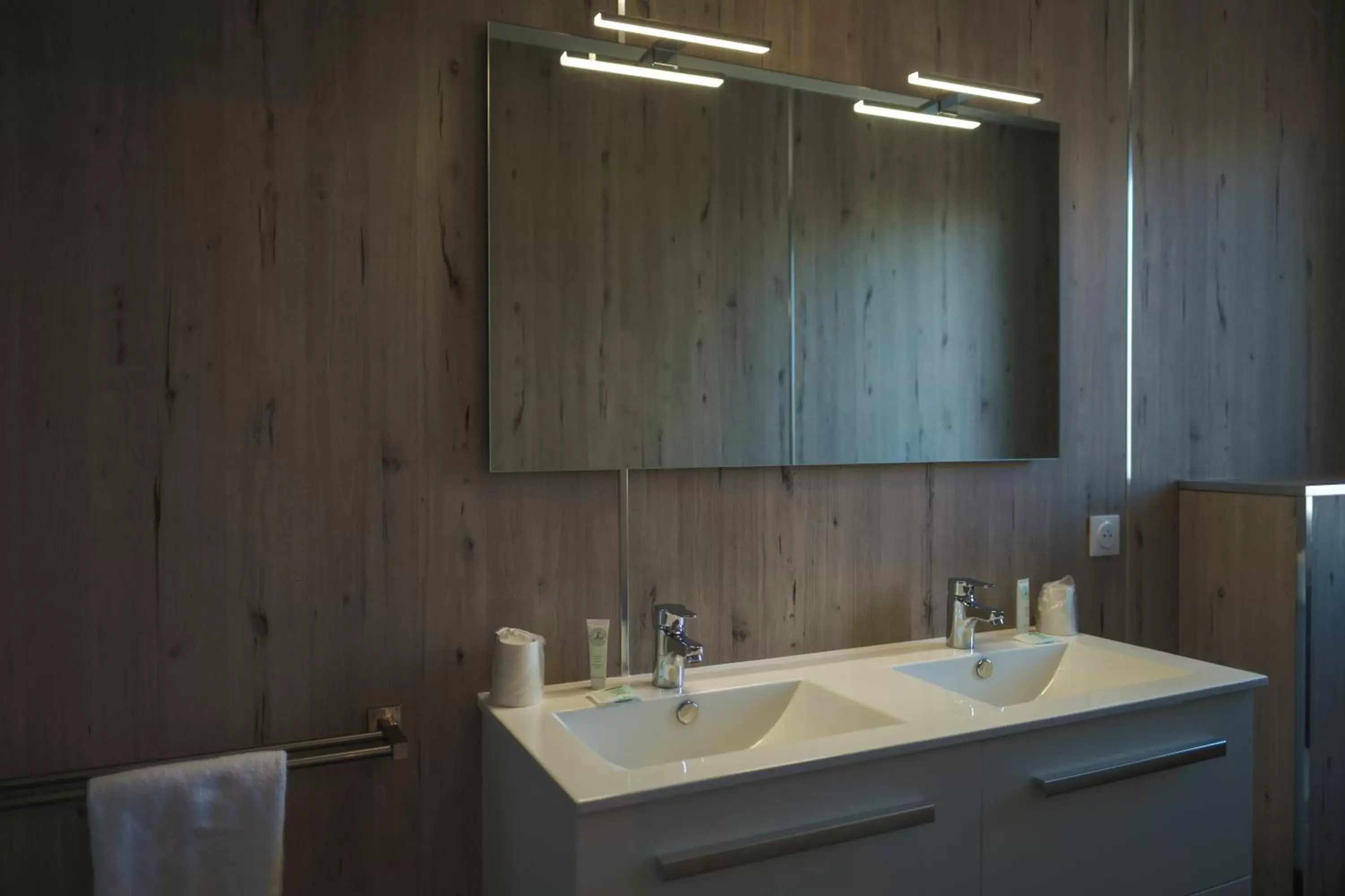 Bathroom in Hôtel du Musée