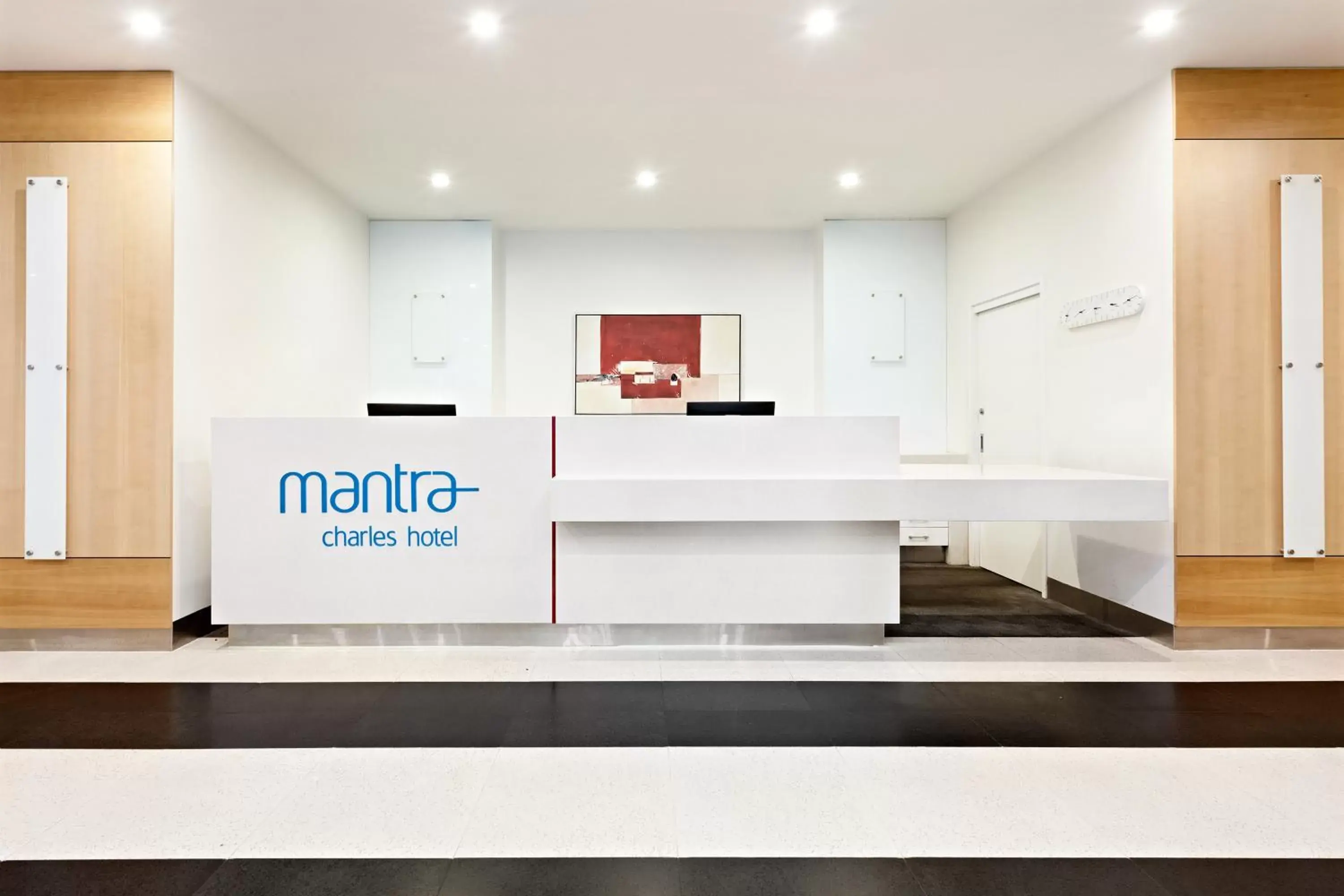 Lobby or reception in Mantra Charles Hotel
