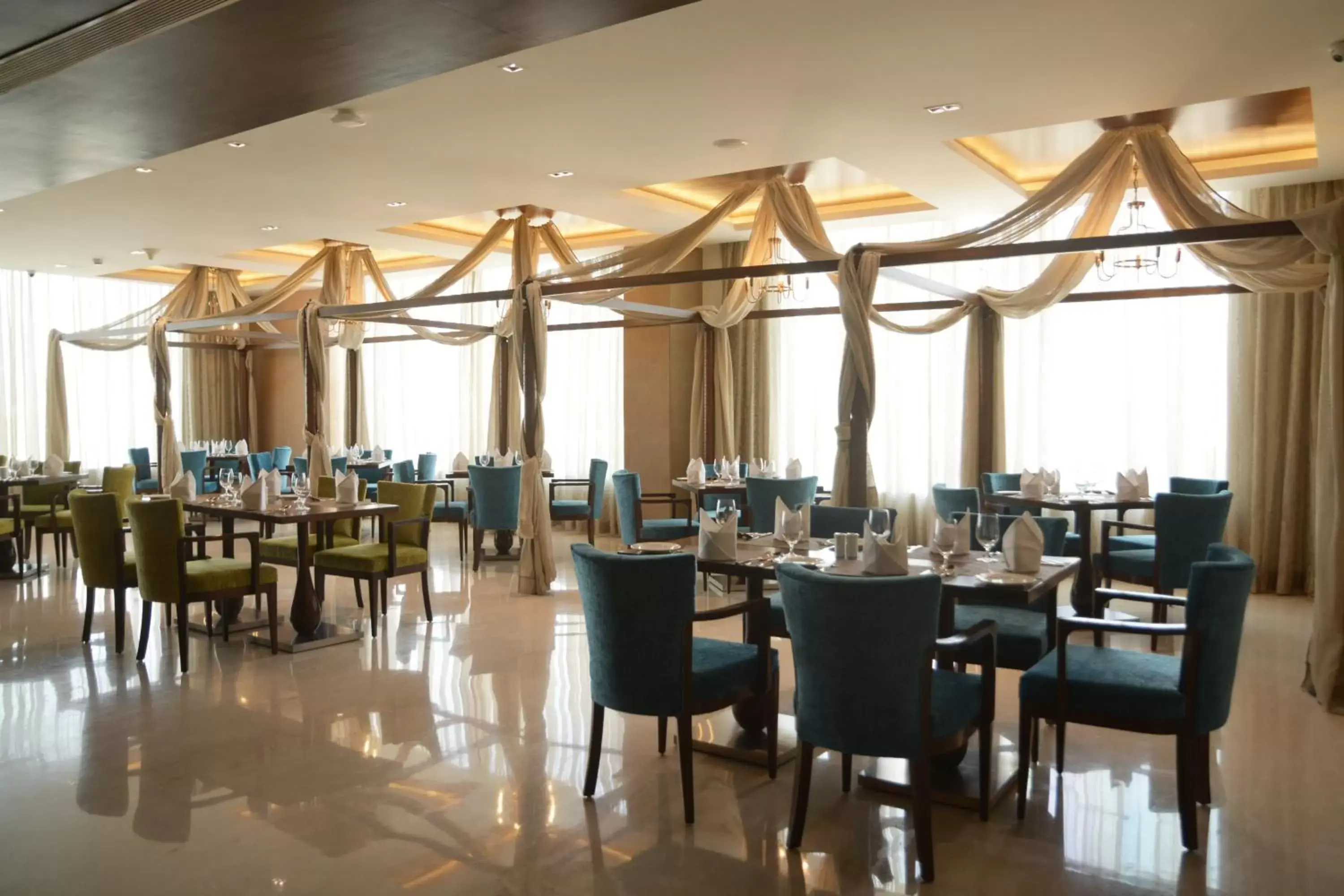 Banquet/Function facilities, Restaurant/Places to Eat in Country Inn & Suites by Radisson Kota