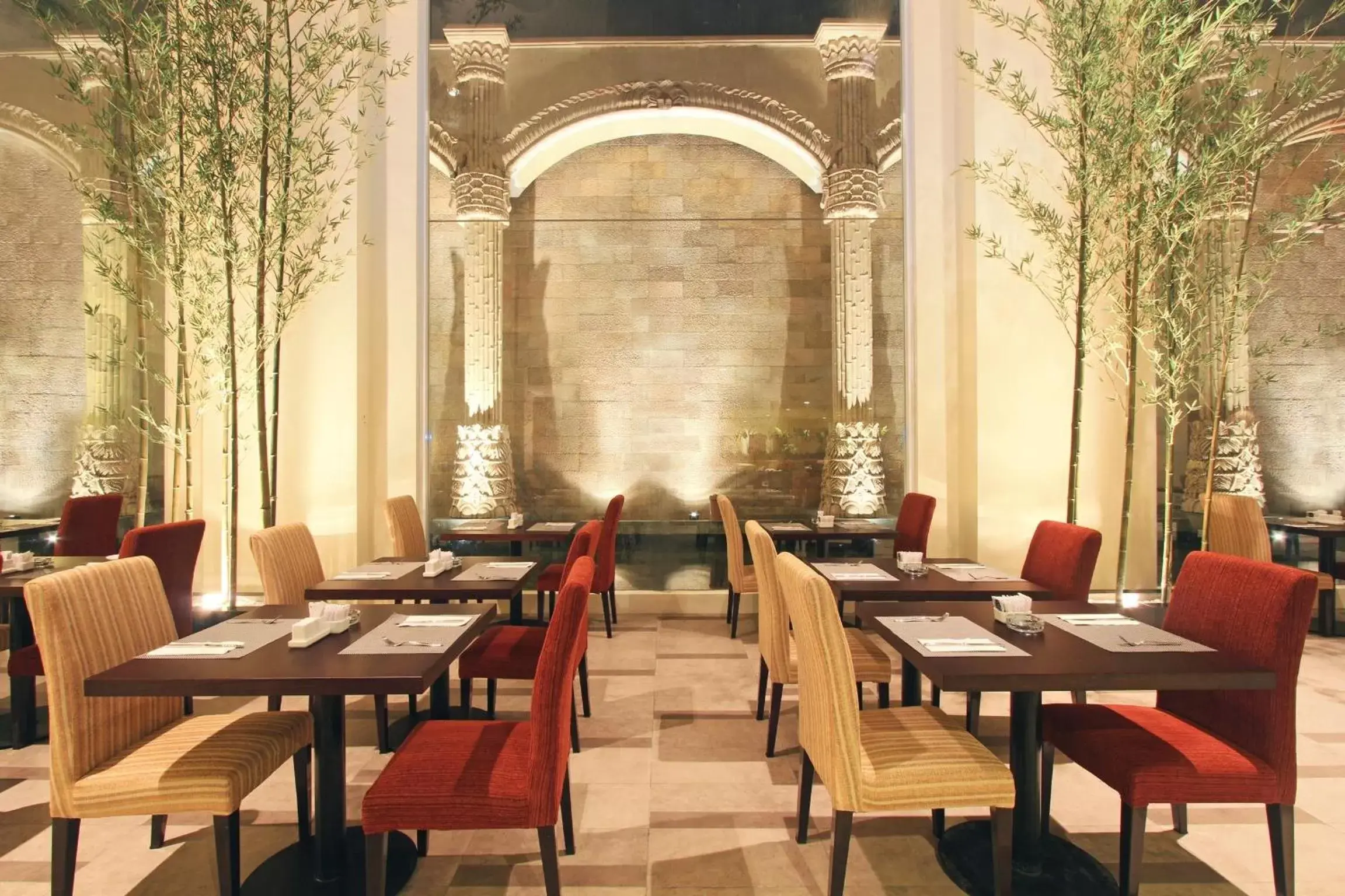 Restaurant/places to eat in Harmoni One Convention Hotel and Service Apartments Restaurant/places to eat in Harmoni One Convention Hotel and Service Apartments