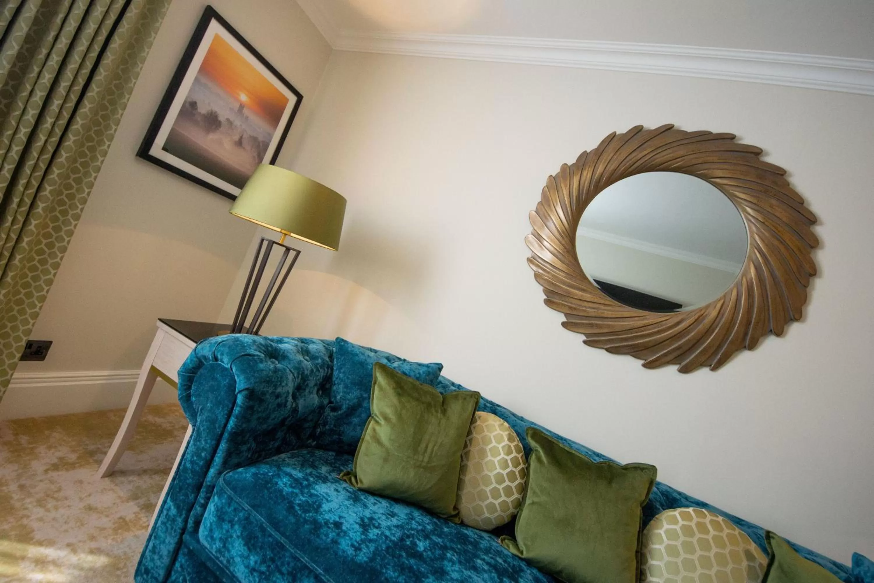 Living room in Best Western Abbots Barton Hotel