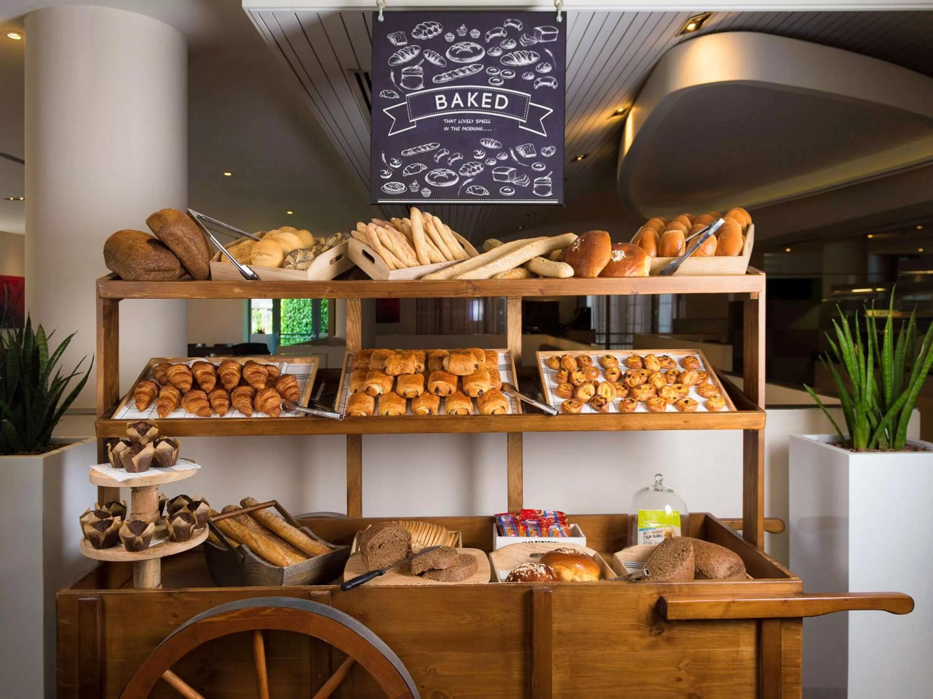 Restaurant/places to eat in Novotel Brussels Airport