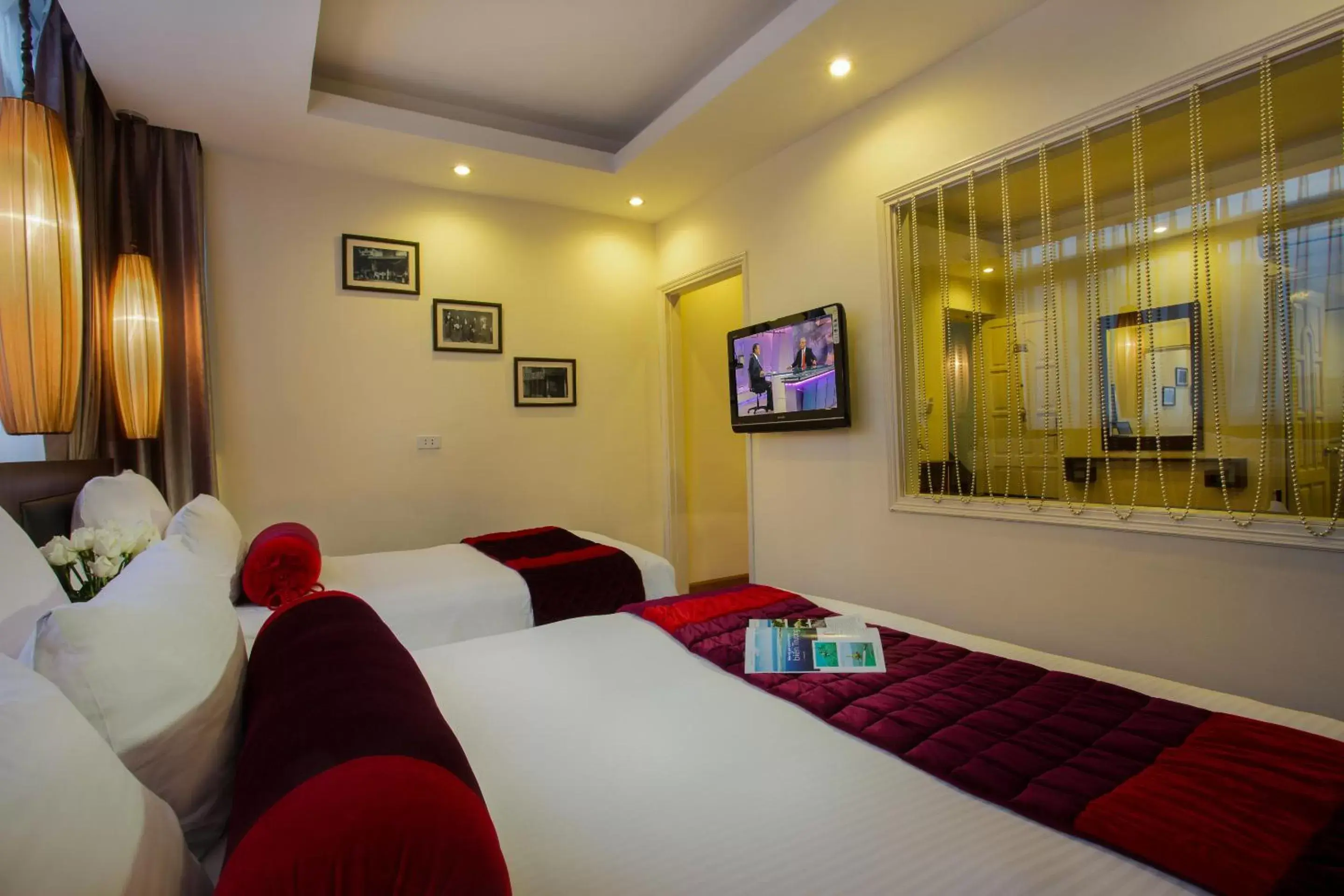 Junior Suite (3 Adults) in Golden Art Hotel Junior Suite (3 Adults) in Golden Art Hotel