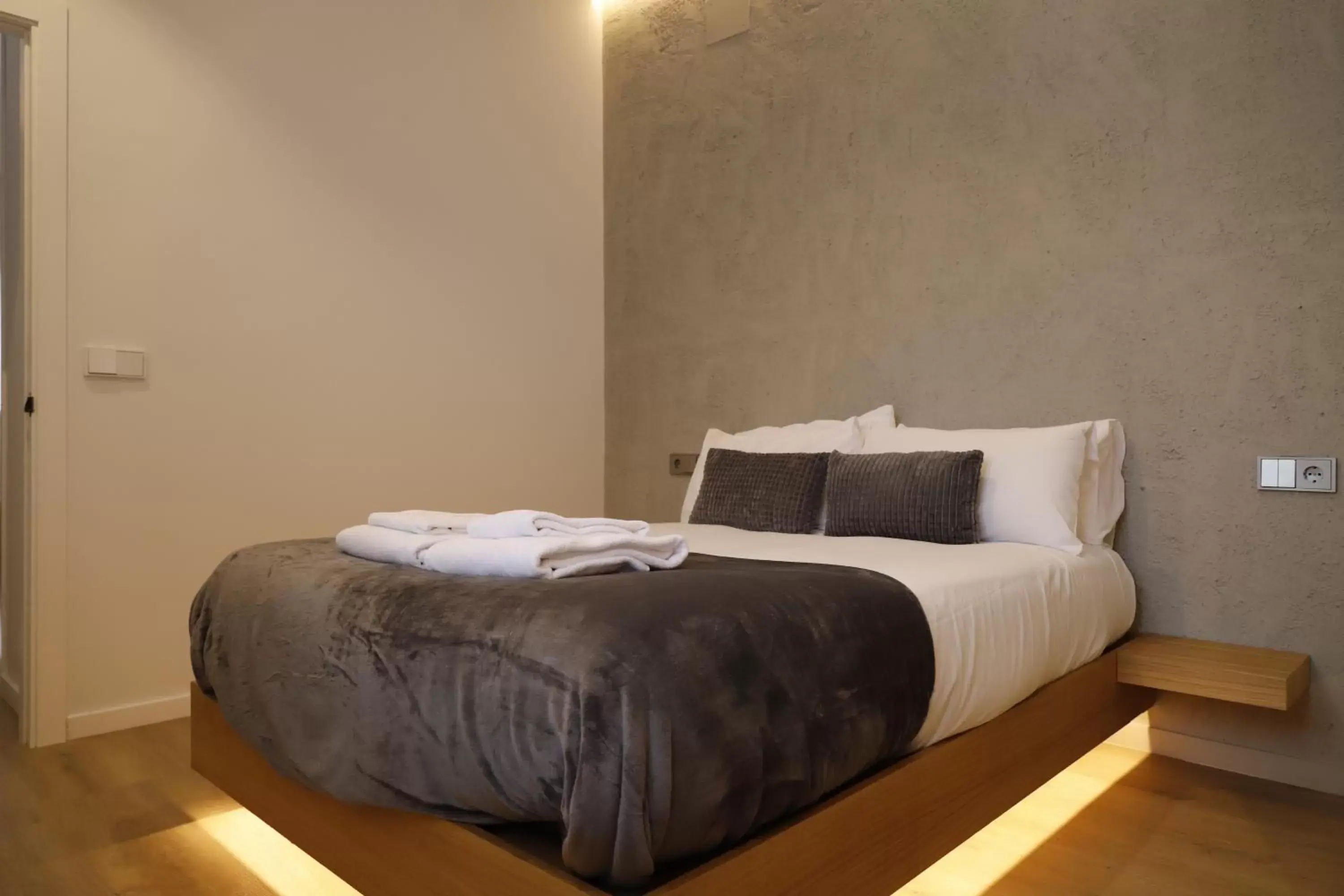 Bedroom, Bed in MEDINA HOMES PUENTE ROMANO