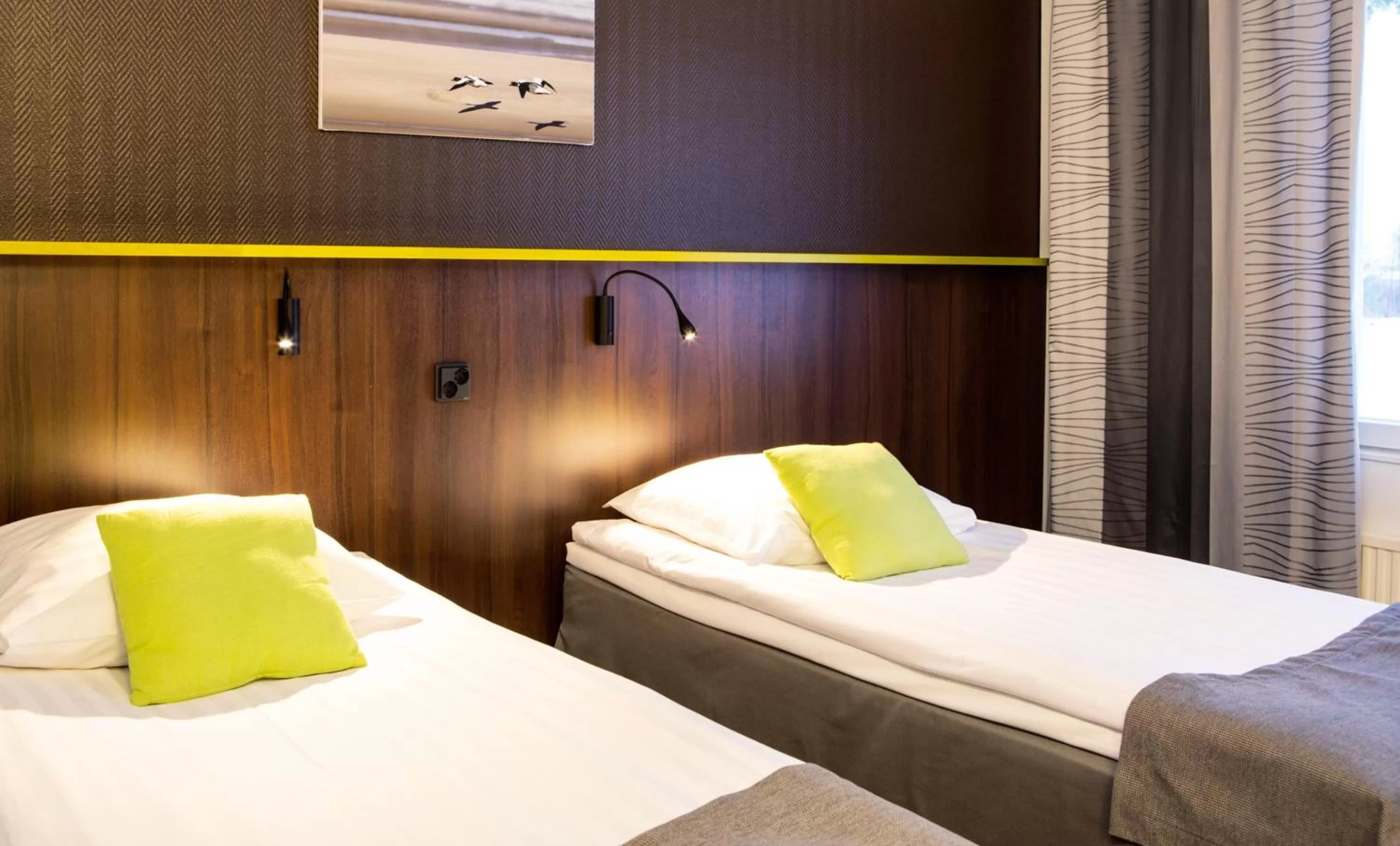 Standard Twin Room in Finlandia Hotel Airport Oulu