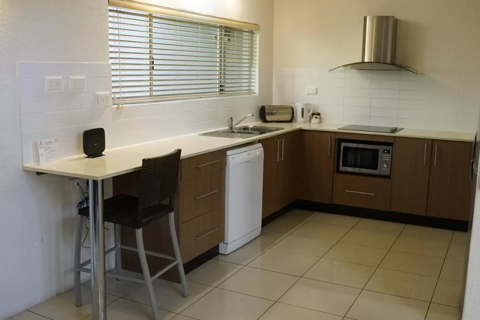 Kitchen or kitchenette, Kitchen/Kitchenette in Reef Resort Villas Port Douglas