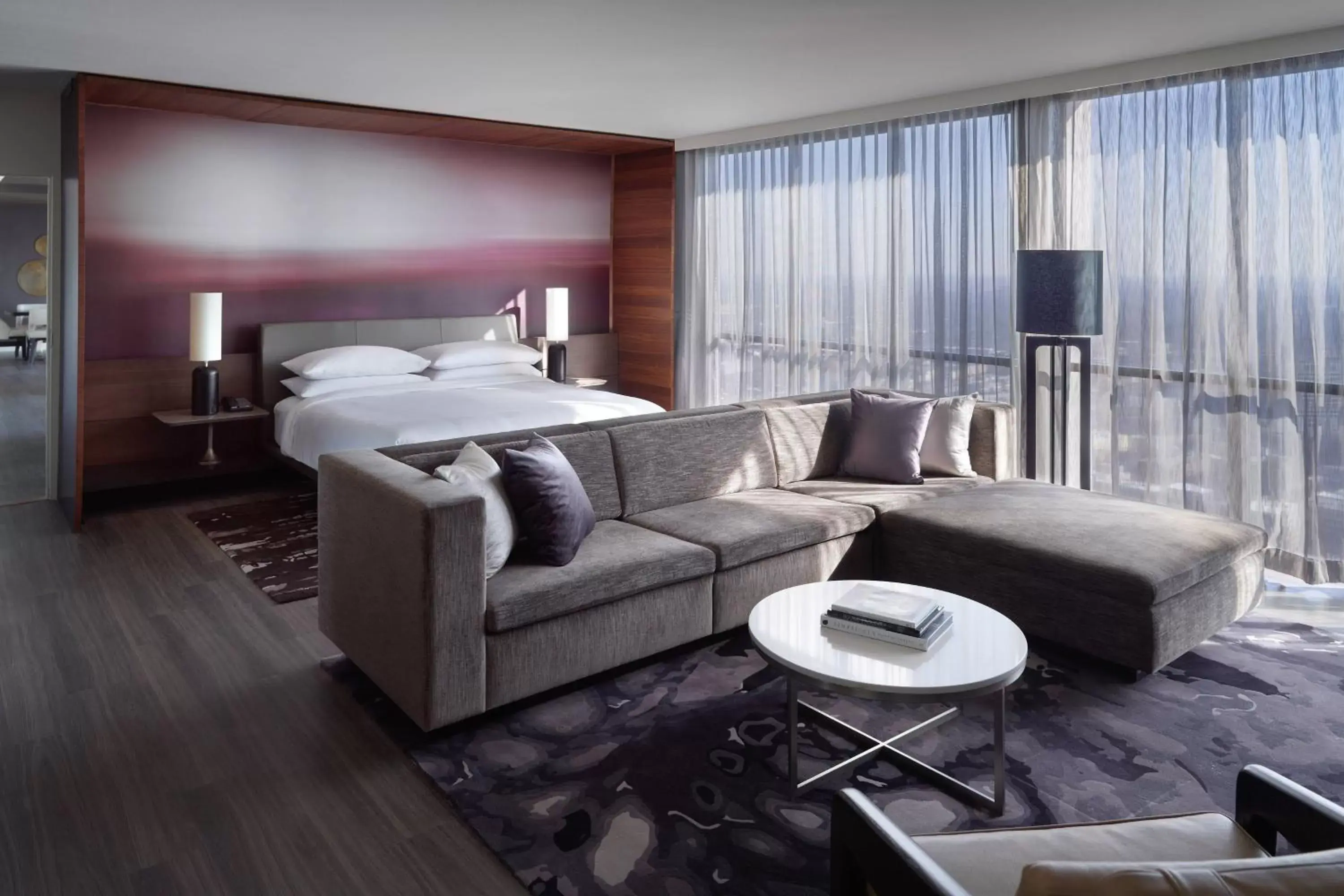 Bedroom, Seating Area in Atlanta Marriott Marquis