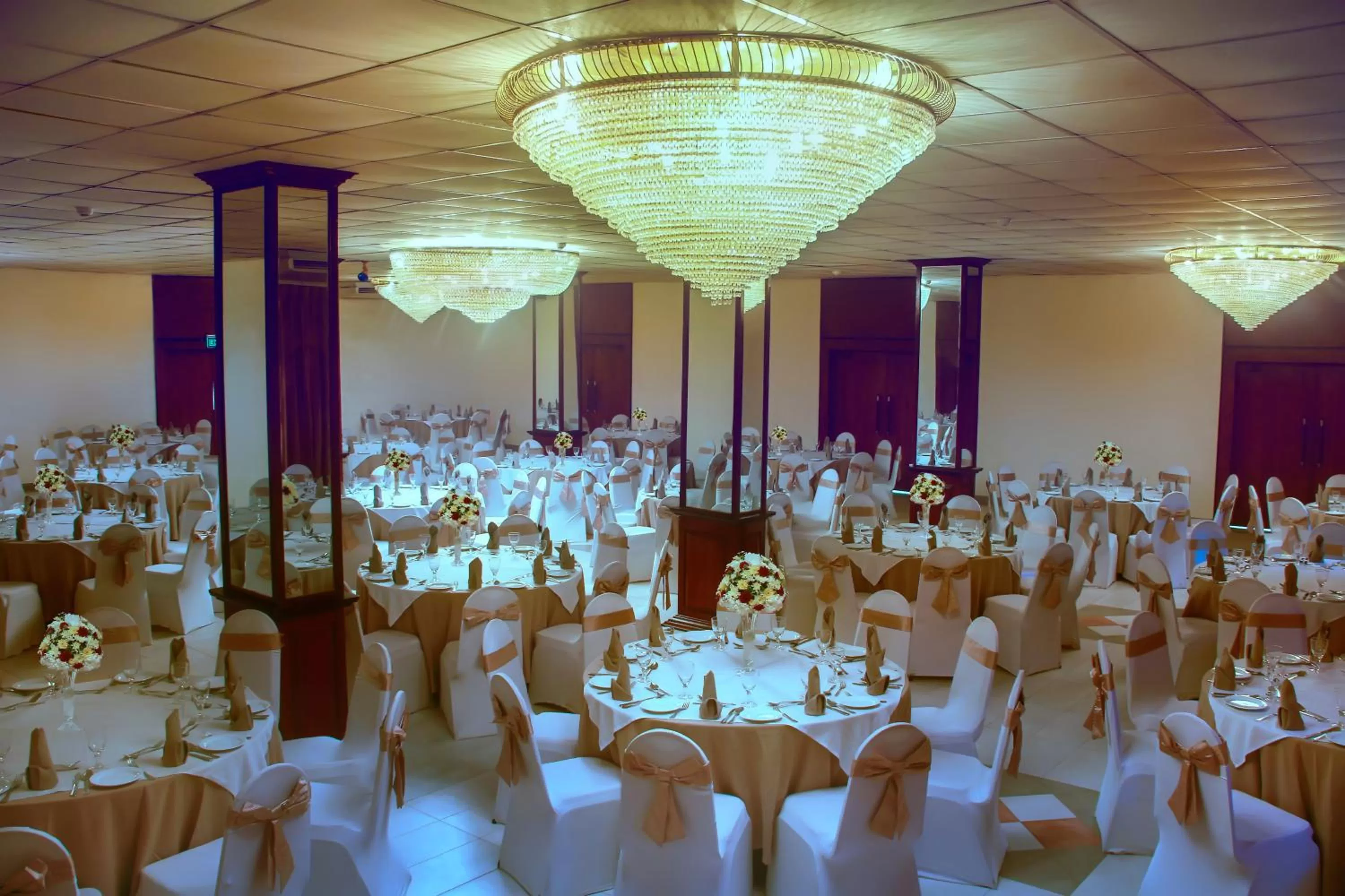 Banquet/Function facilities in Ramada Katunayake